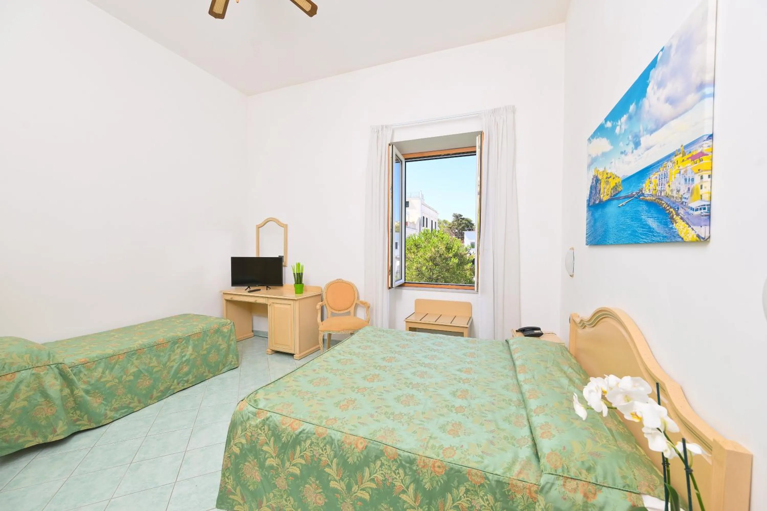 Bed in Hotel Villa Paradiso