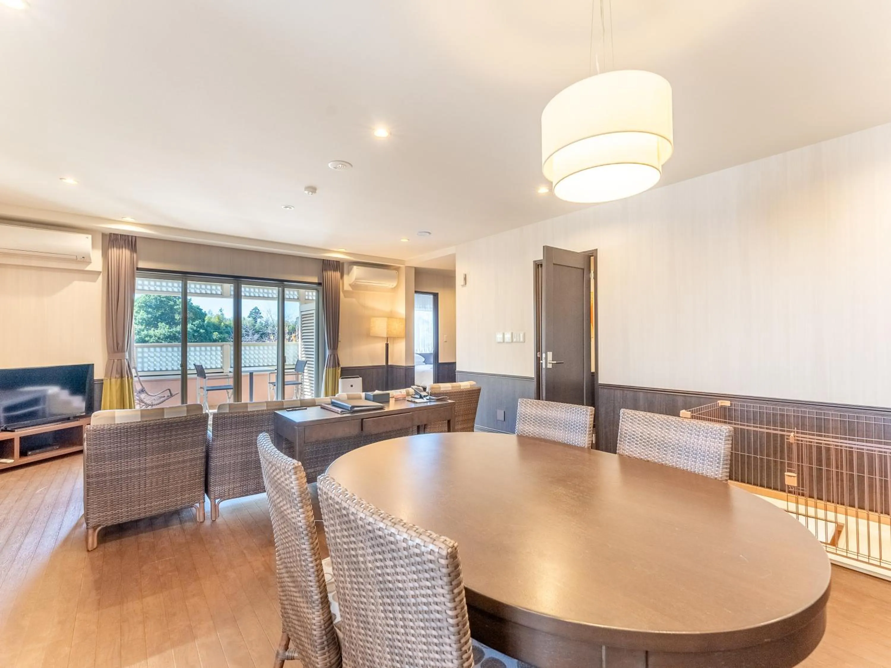 Photo of the whole room in Koyaru-no-sato Doggys Island