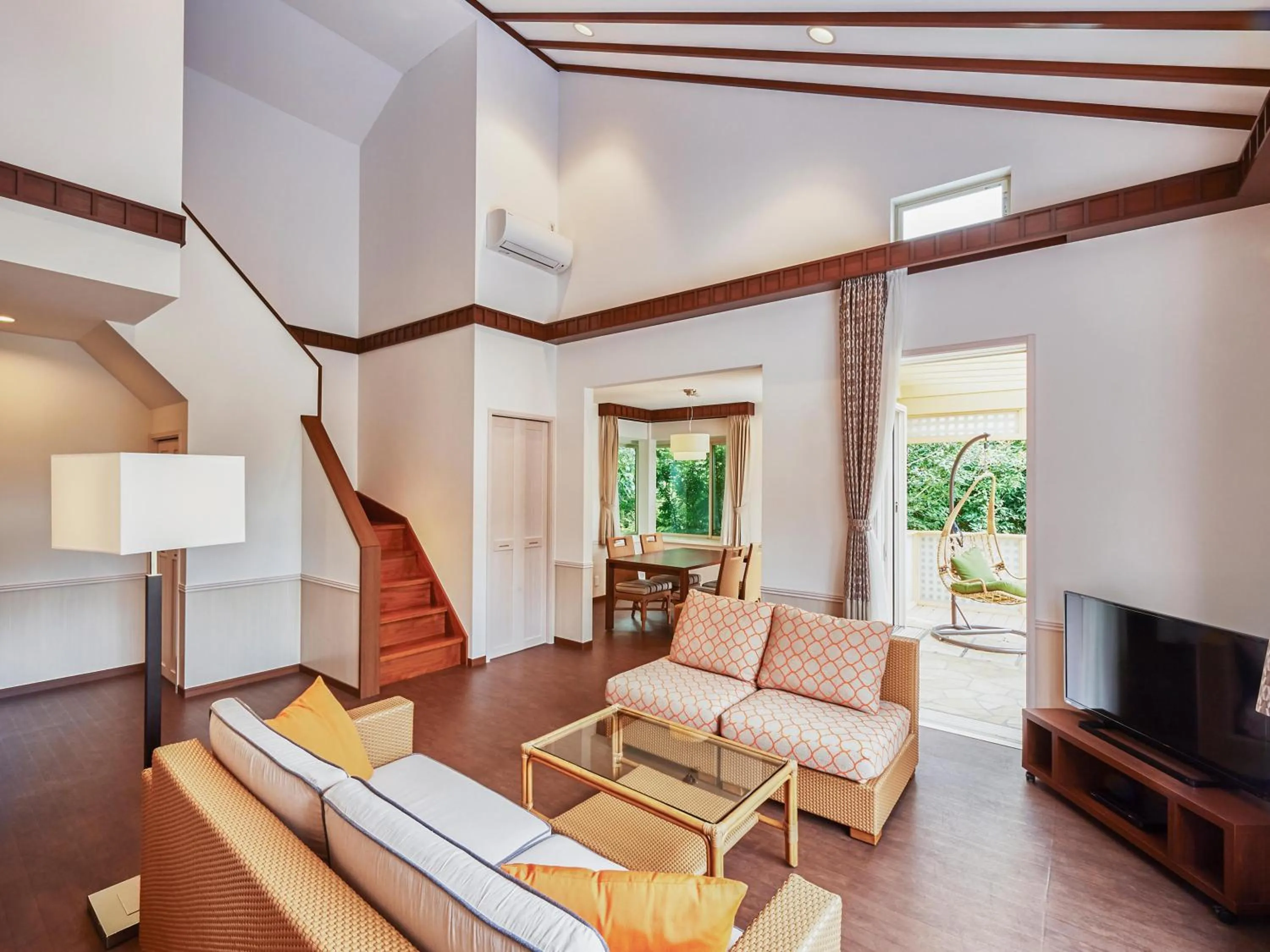 TV and multimedia in Koyaru-no-sato Doggys Island