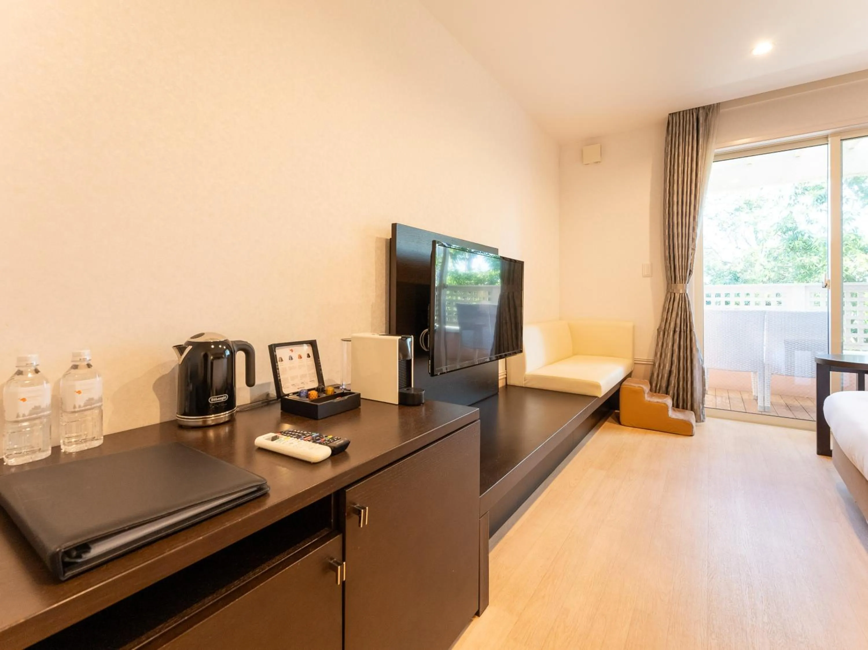 TV and multimedia in Koyaru-no-sato Doggys Island