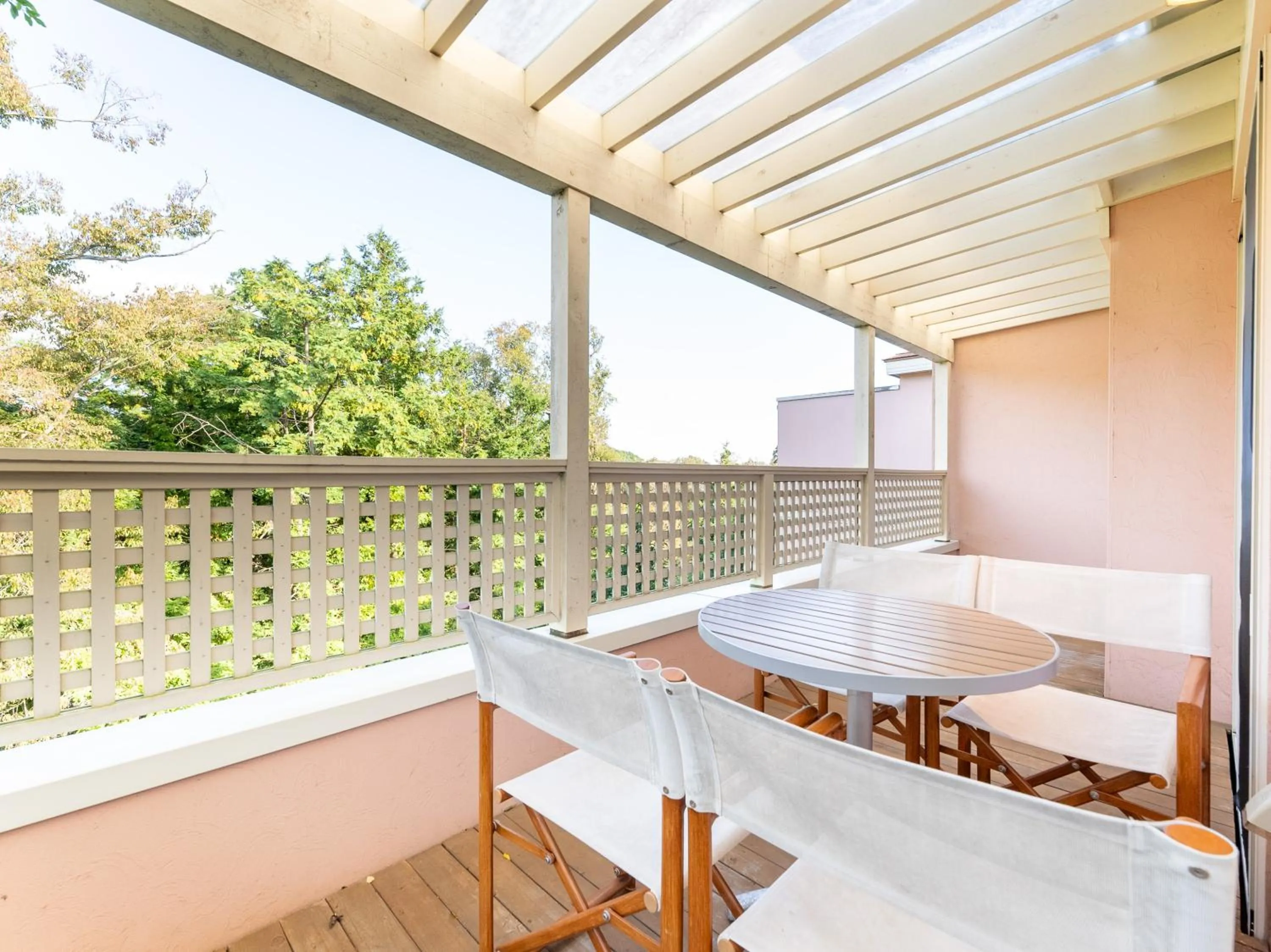 Balcony/Terrace in Koyaru-no-sato Doggys Island