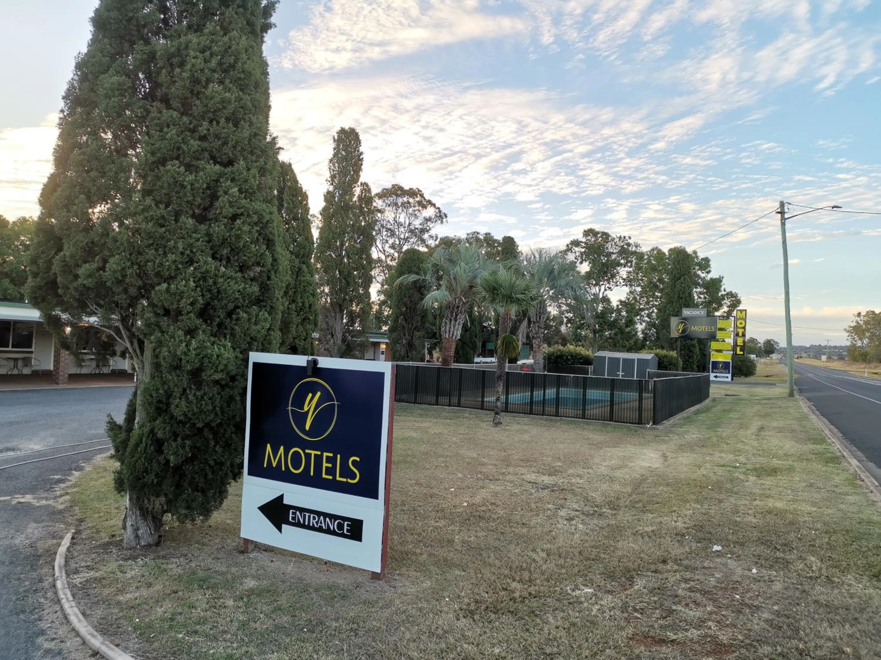 Y Motels Kingaroy