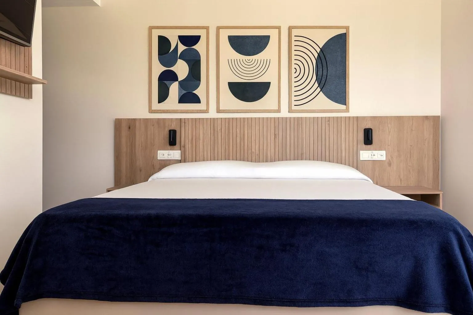 Bed in Hotel Infante Santo - Lisboa
