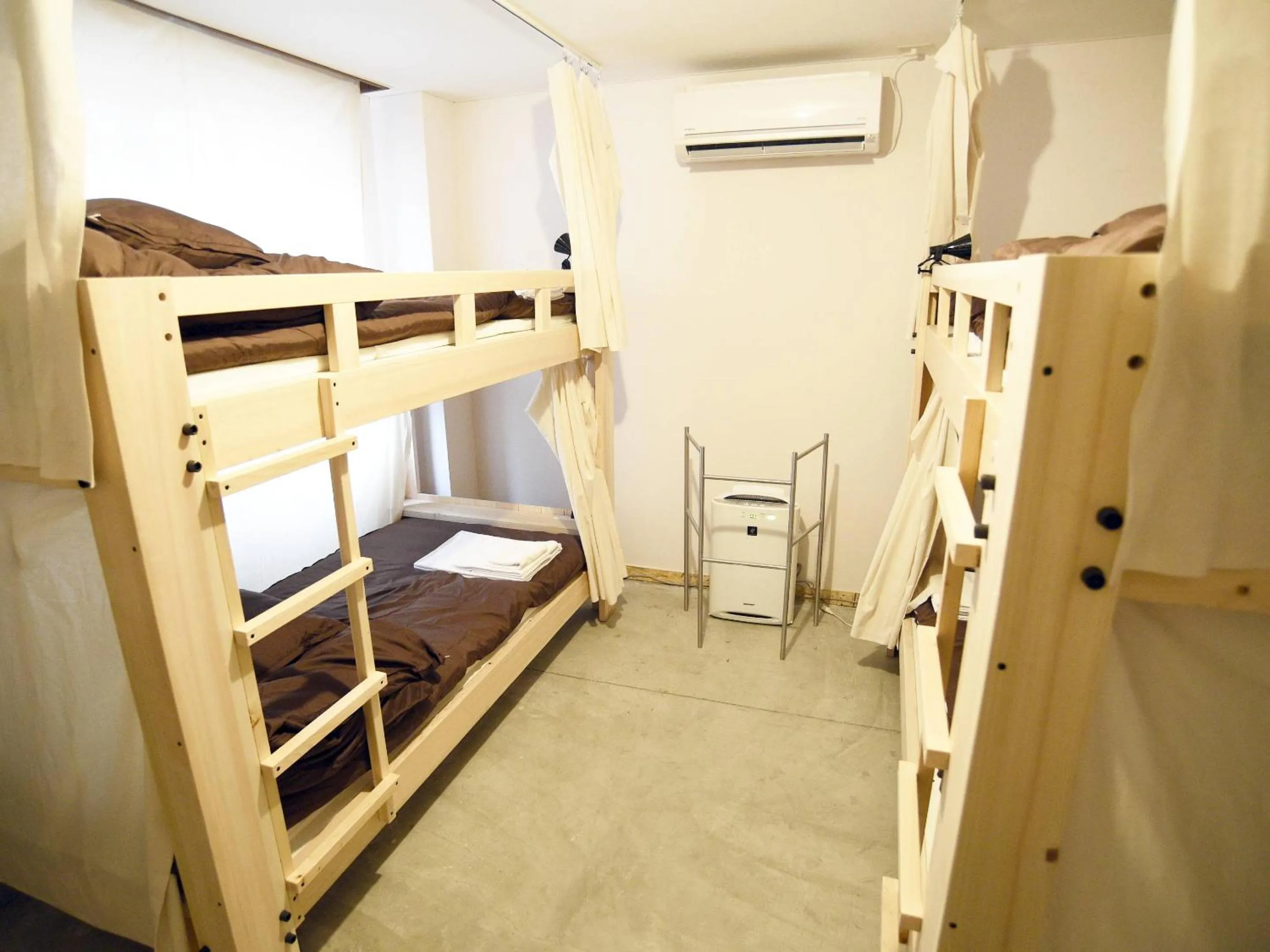bunk bed, Bed in Bacchus Kofu Guesthouse