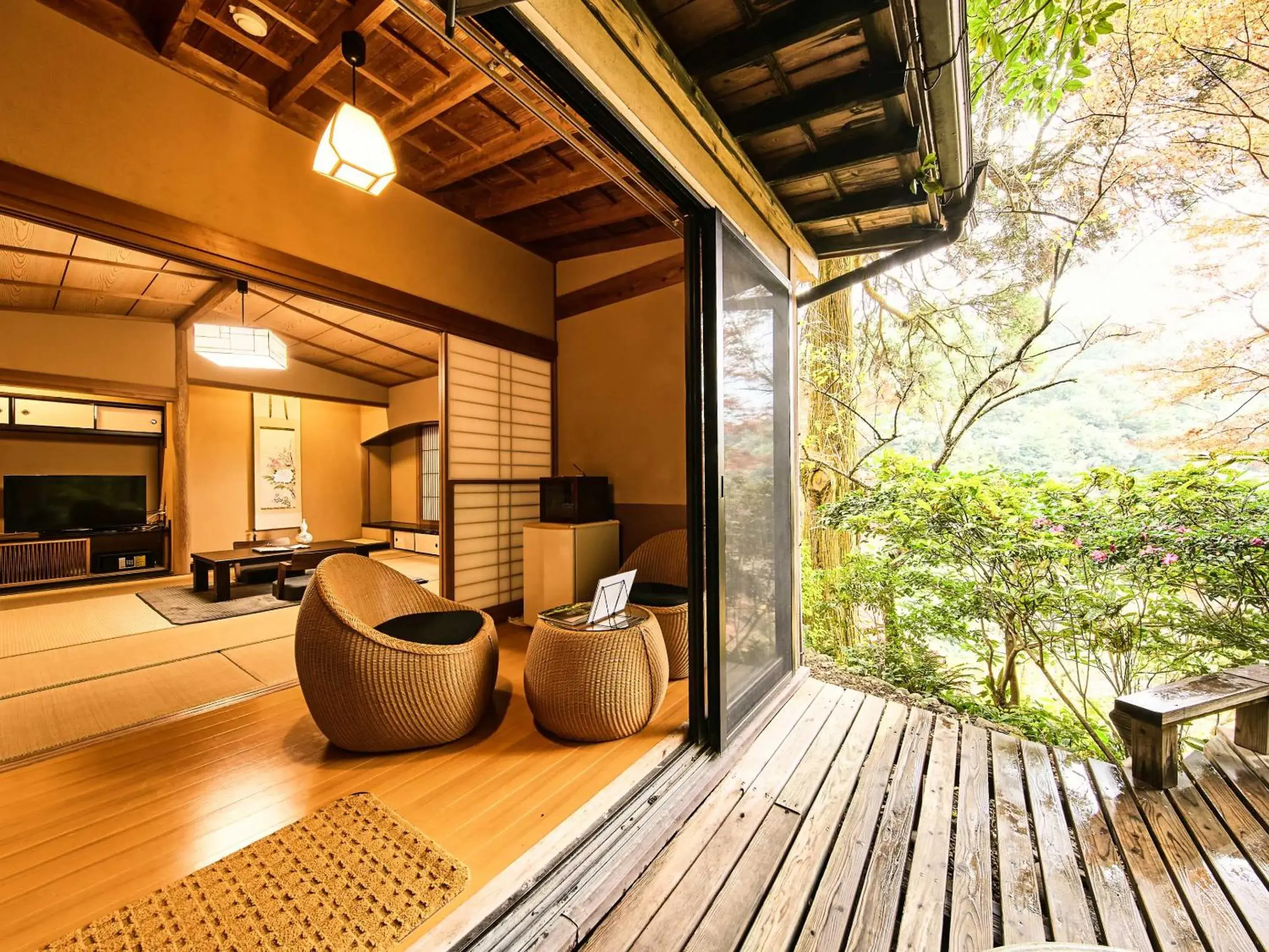 Photo of the whole room in Kirishima Momijidani Seiryuso Photo of the whole room in Kirishima Momijidani Seiryuso