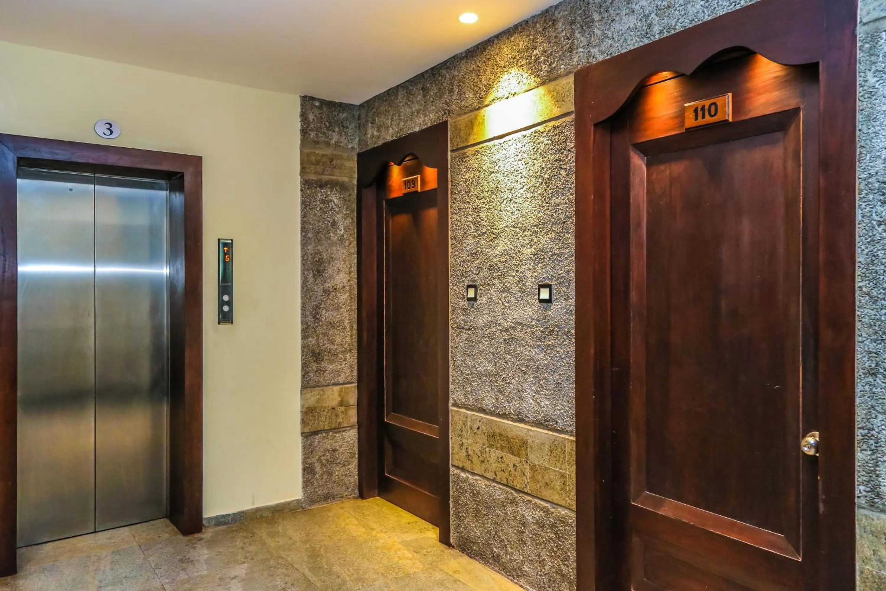 Floor plan in Oak Ray City Hotel