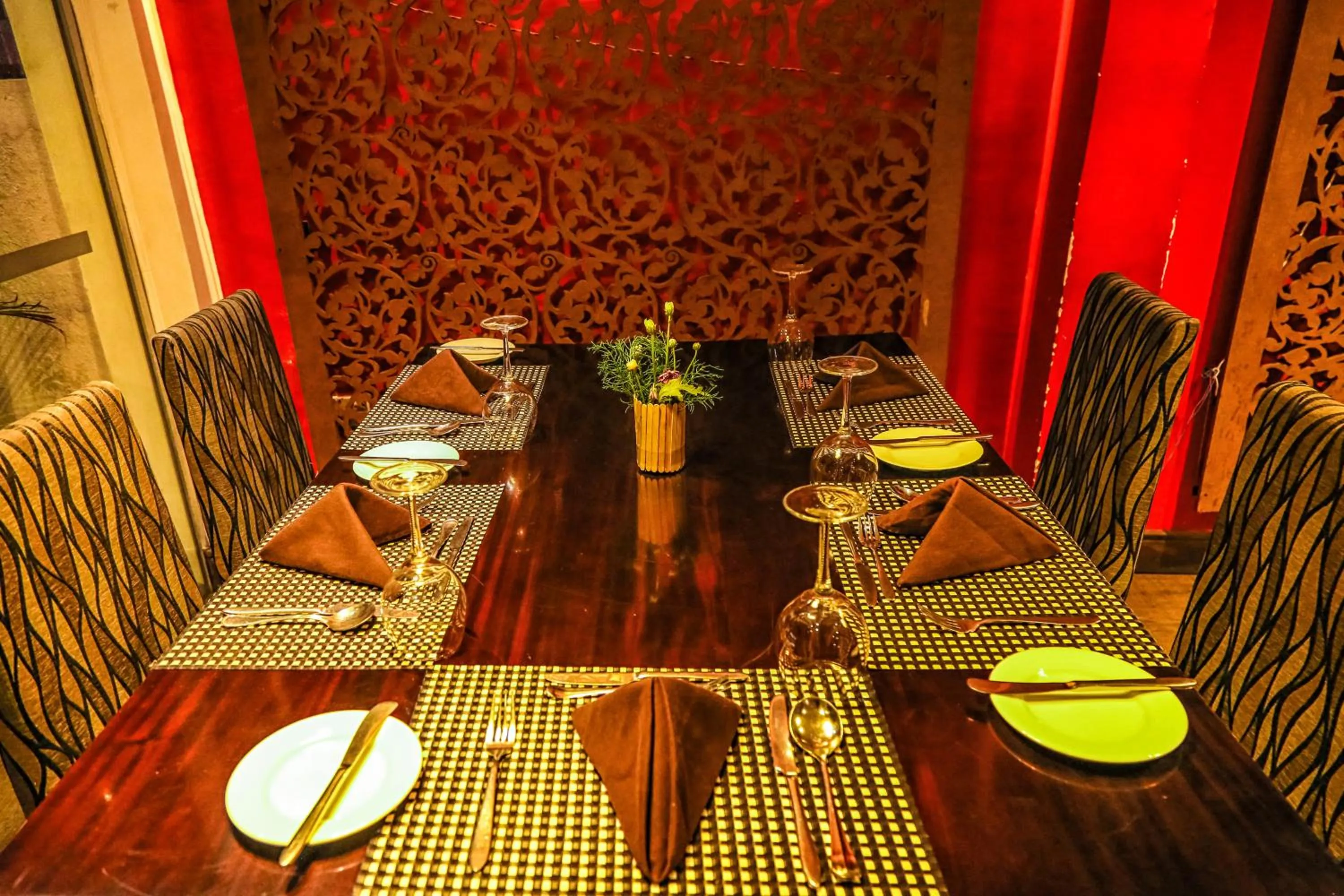 Dining area in Oak Ray City Hotel