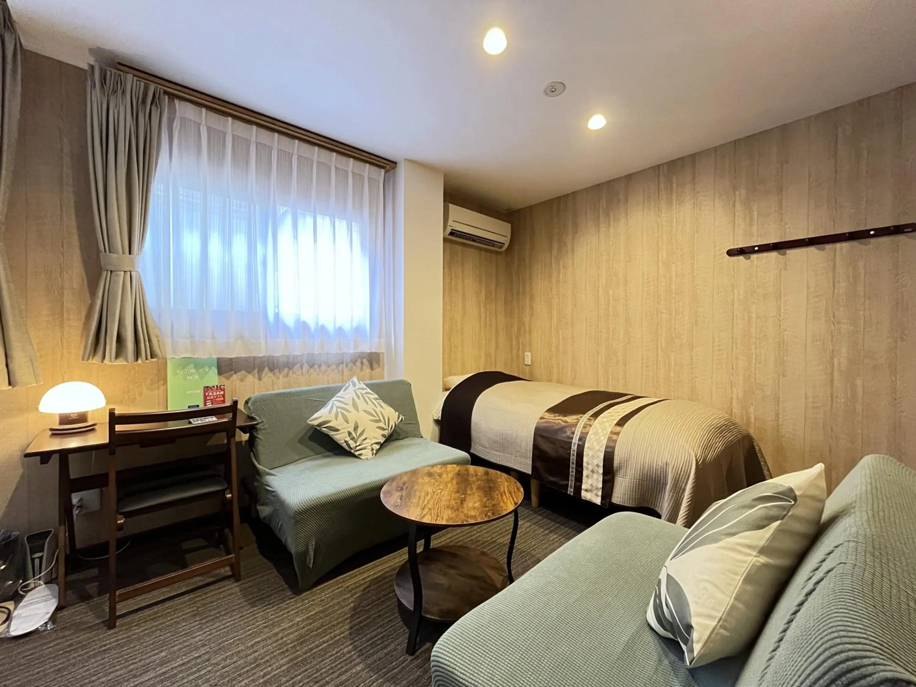 Bedroom, Bed in Fukiya