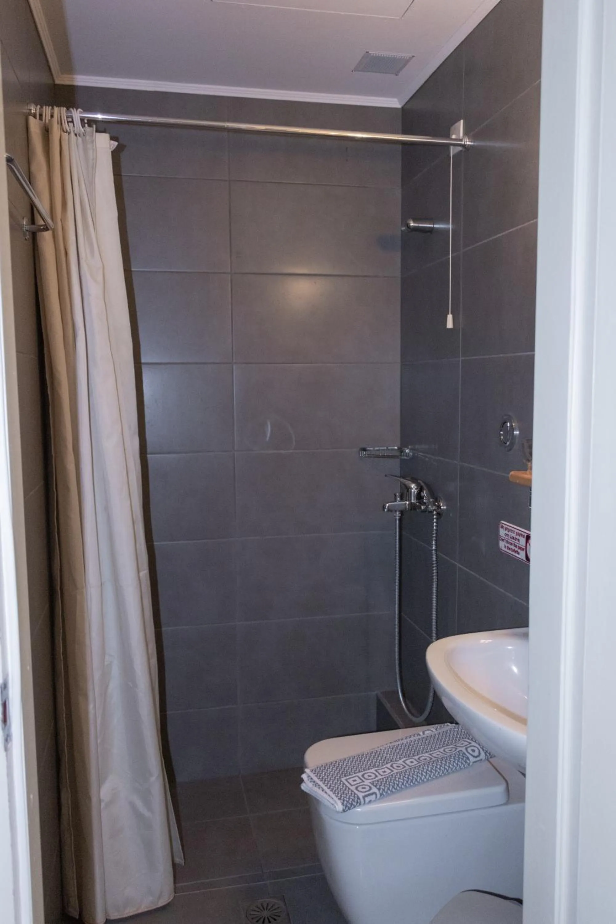 Shower in Annema Hotel and Restaurant