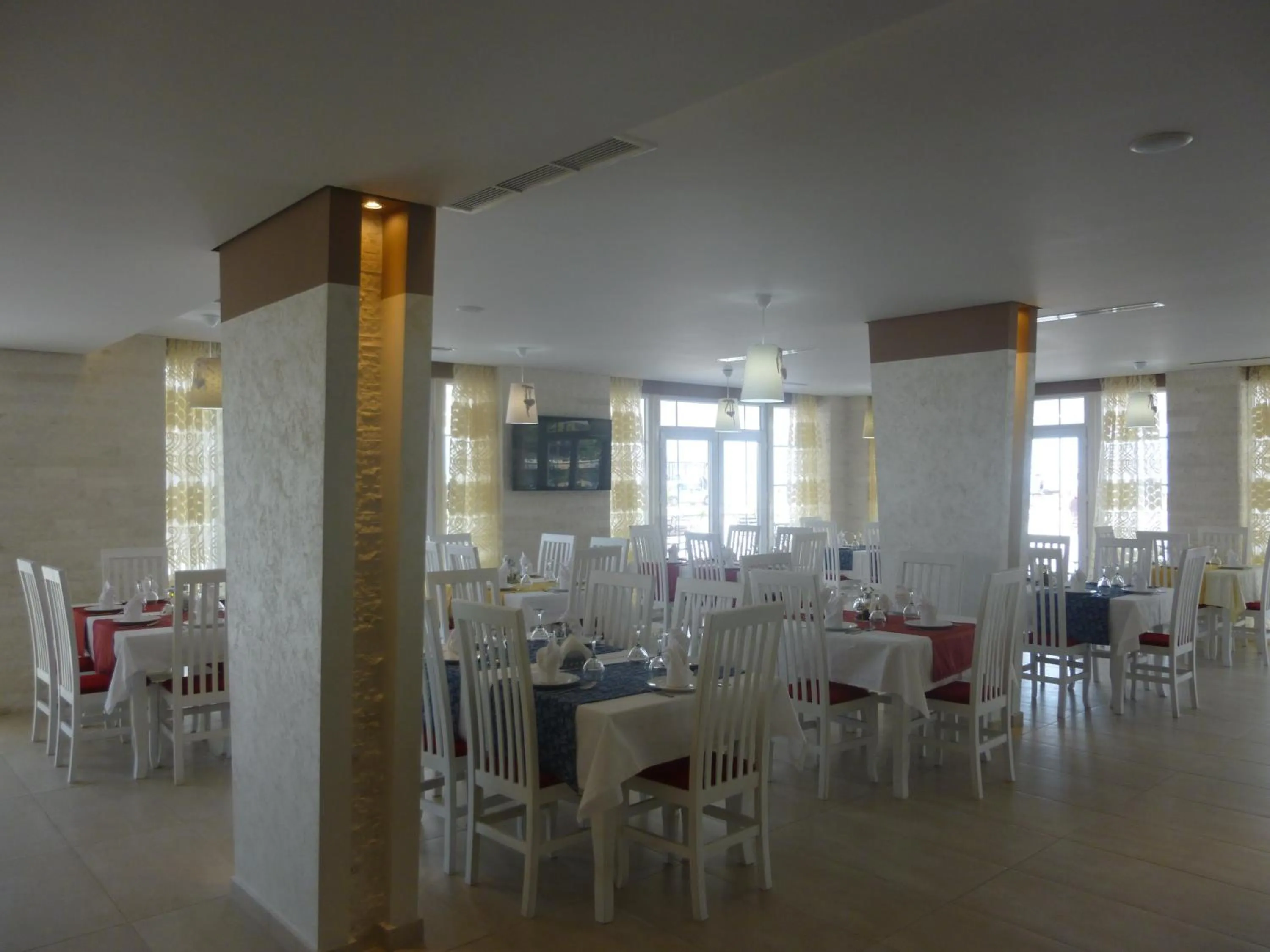 Restaurant/places to eat in Villamaria Hotel