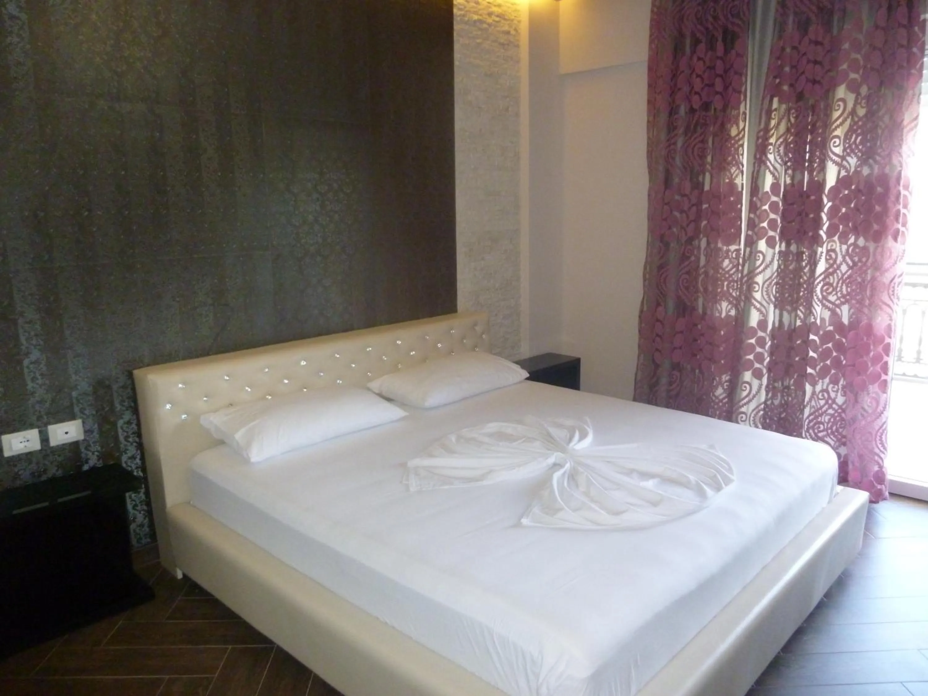 Bedroom, Bed in Villamaria Hotel