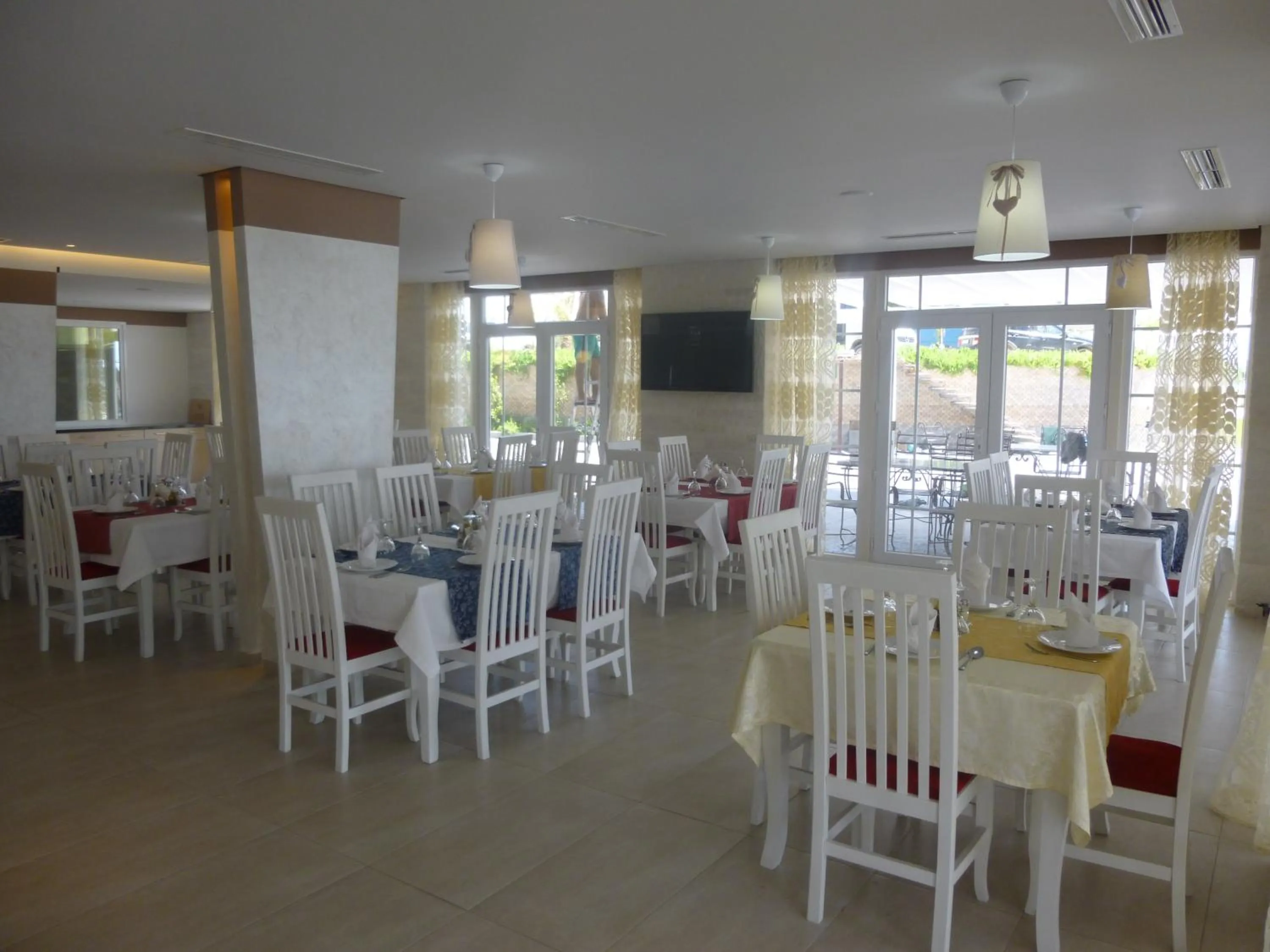 Restaurant/places to eat in Villamaria Hotel
