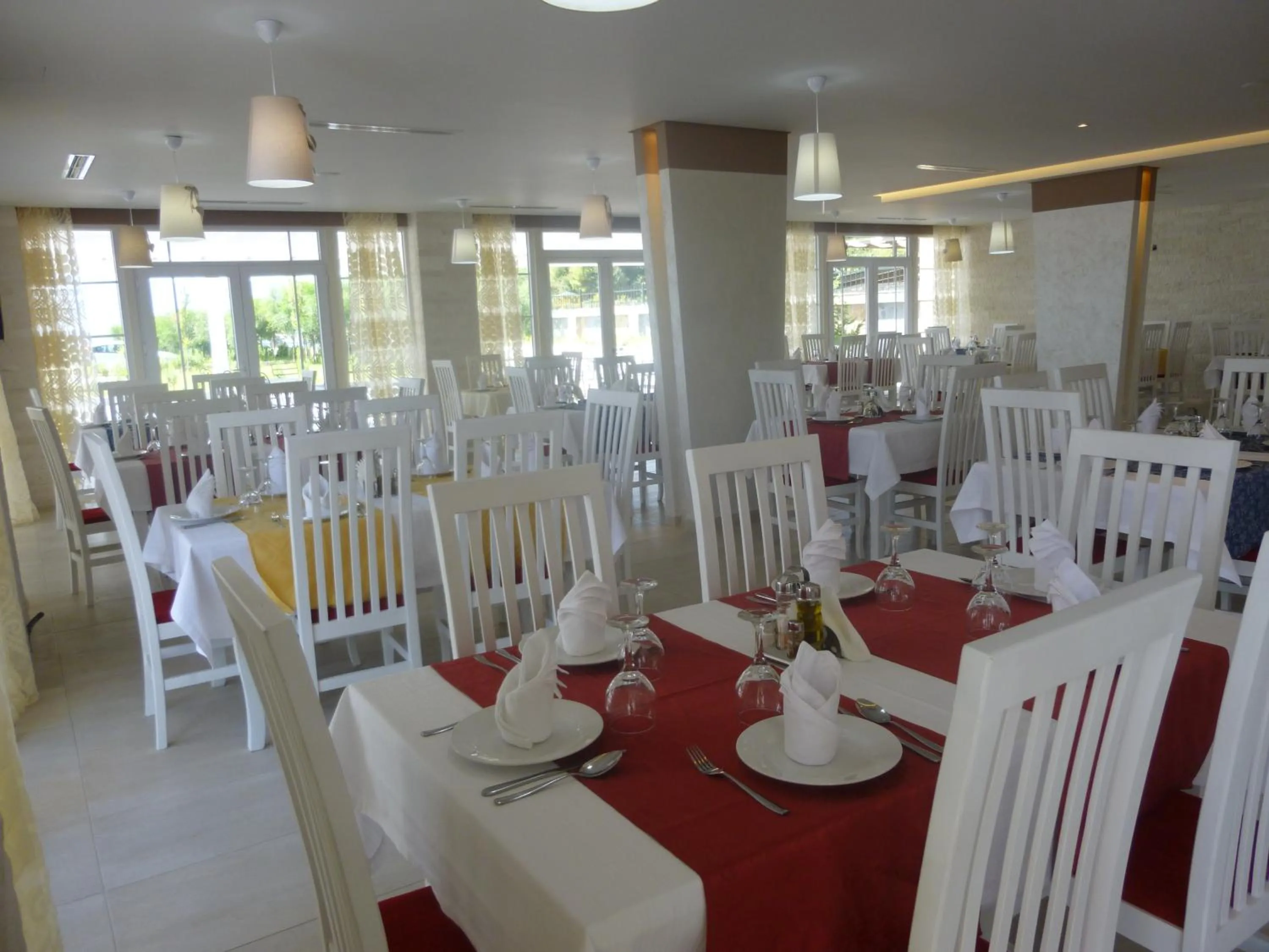 Food and drinks in Villamaria Hotel