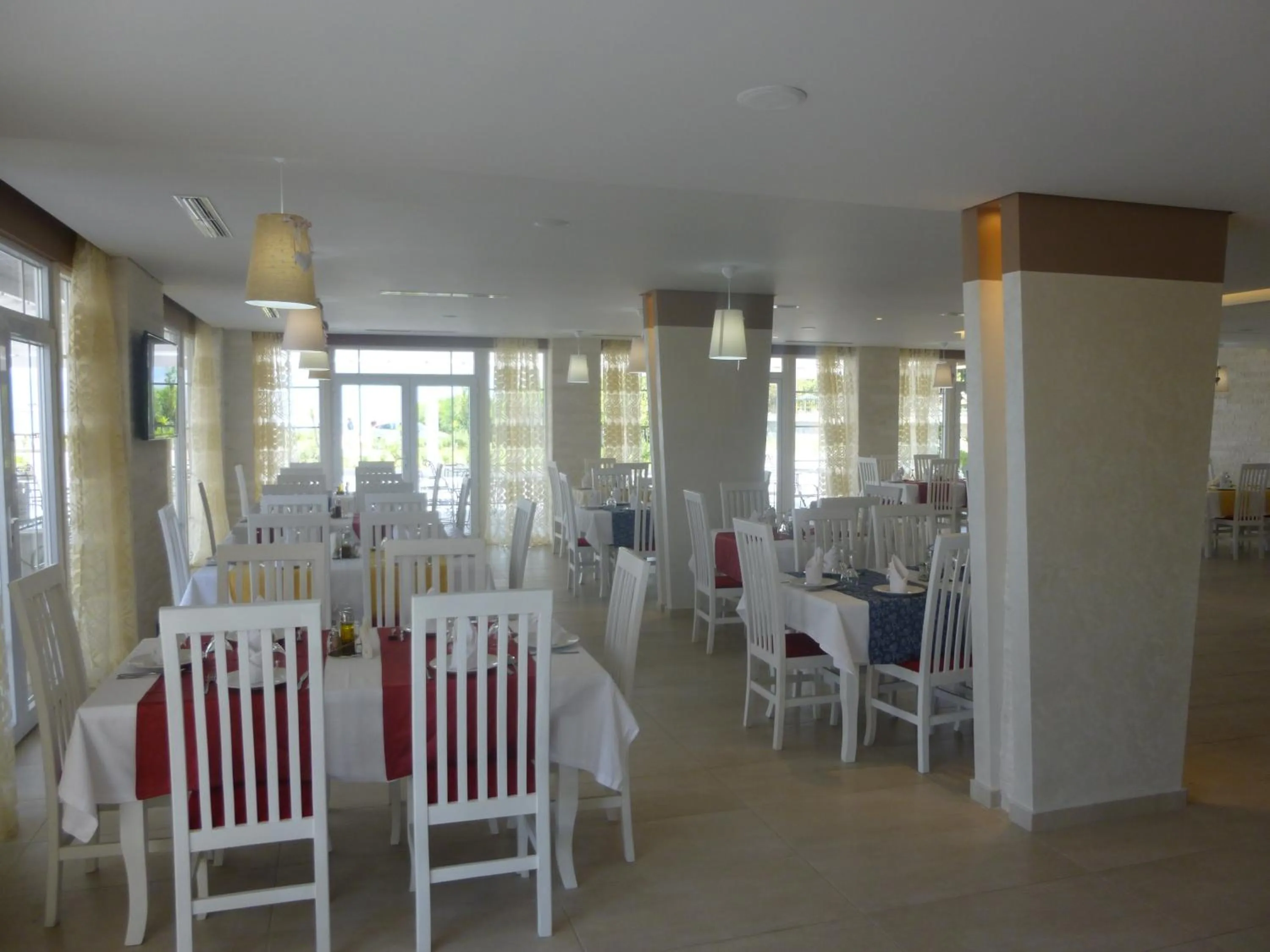 Restaurant/places to eat in Villamaria Hotel