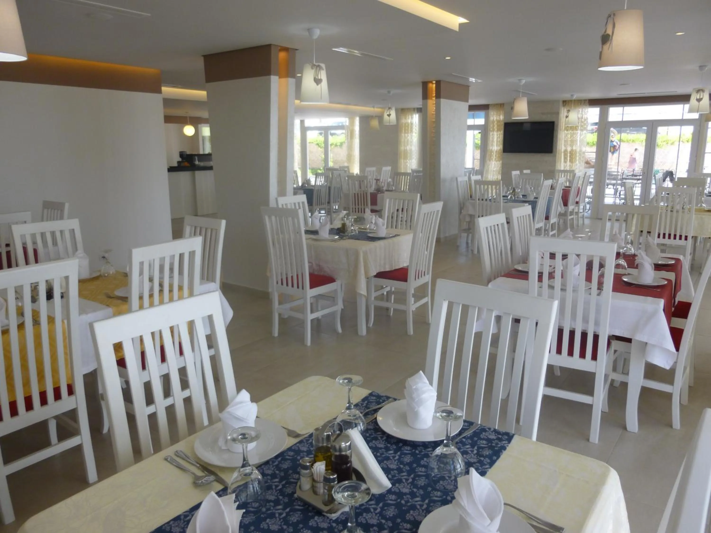 Restaurant/places to eat in Villamaria Hotel