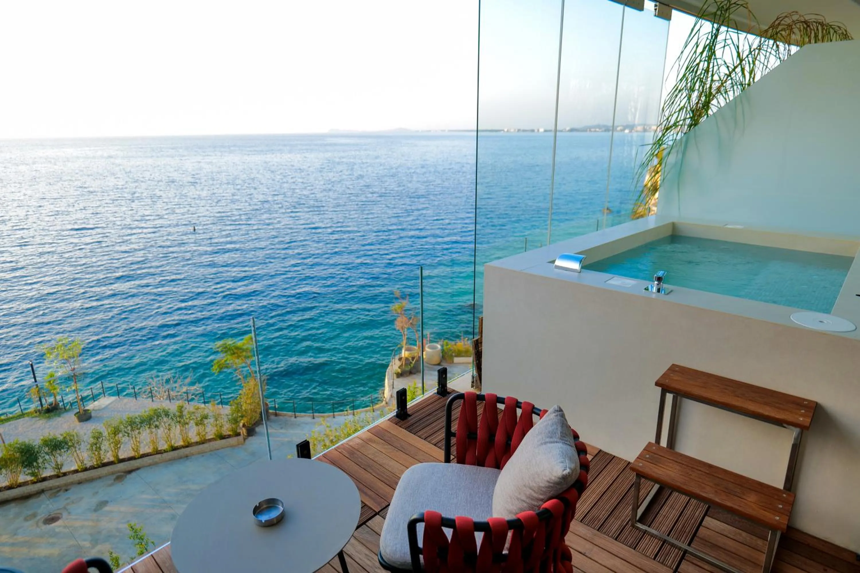 Hot Tub in Hotel Miramare