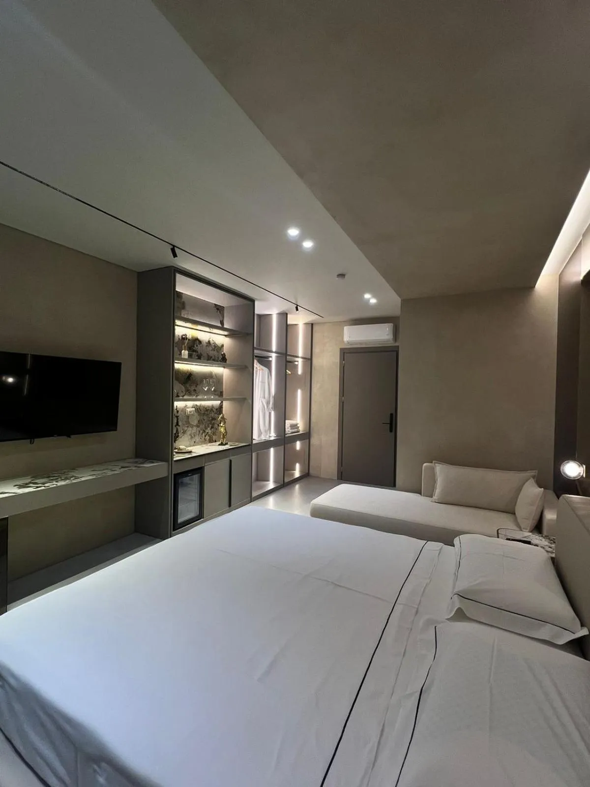 Bed in Hotel Miramare