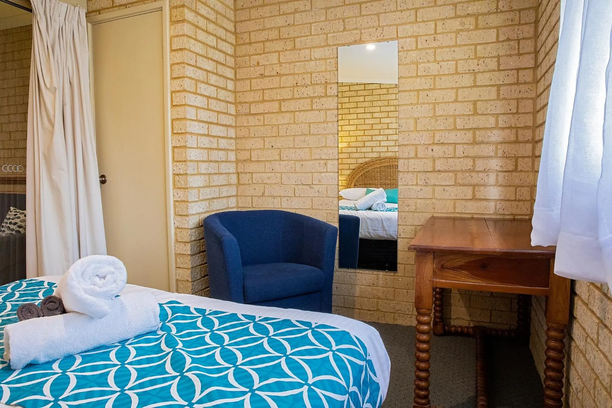 Bed in Busselton Villas and Glamping Village