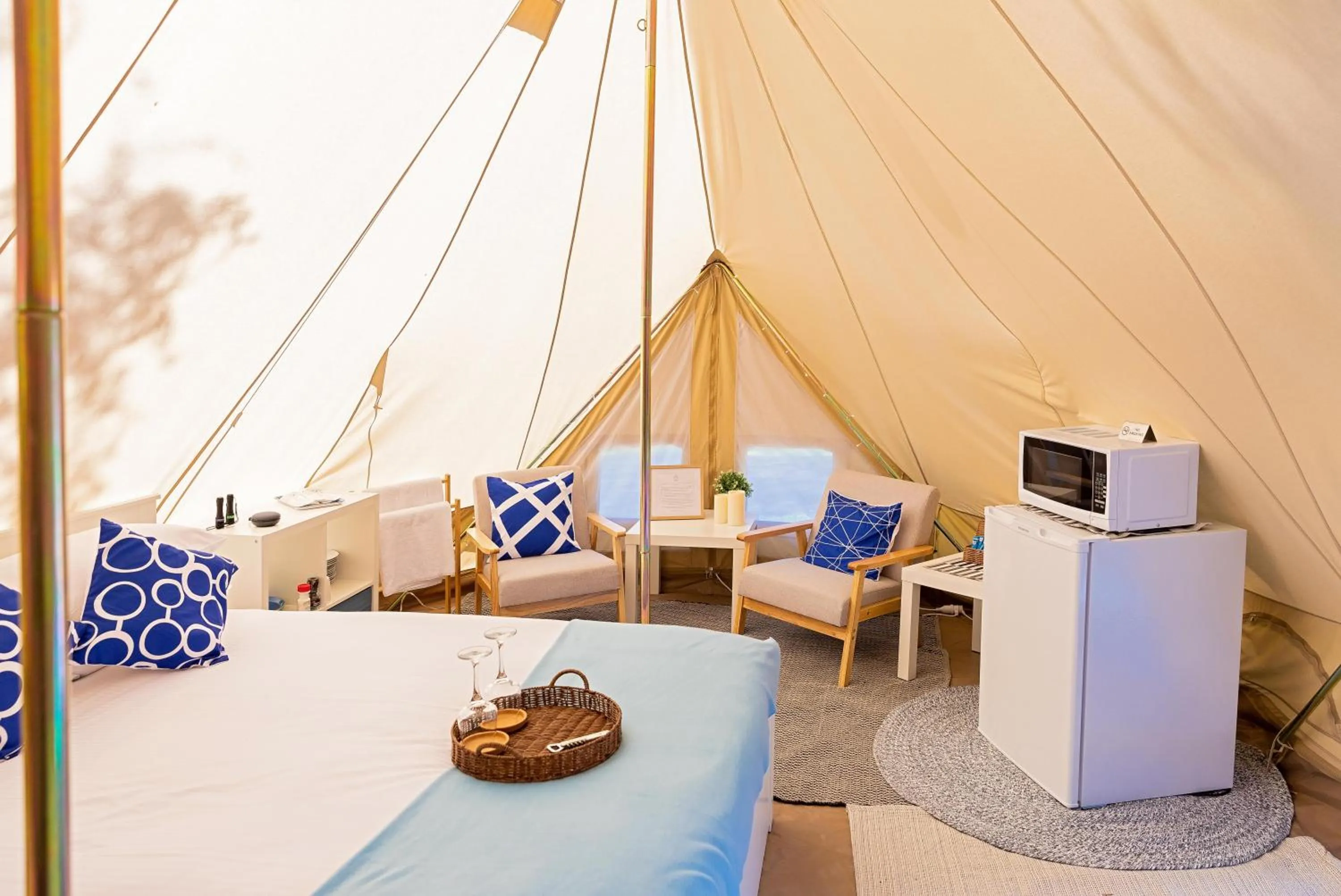 Bed in Busselton Villas and Glamping Village