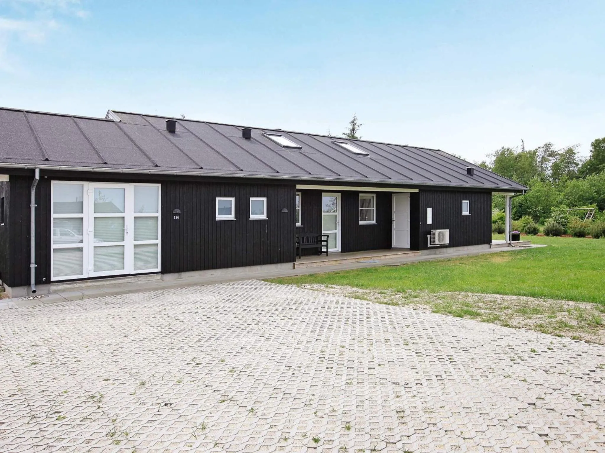 Property building in 8 person holiday home in Brovst-By Traum