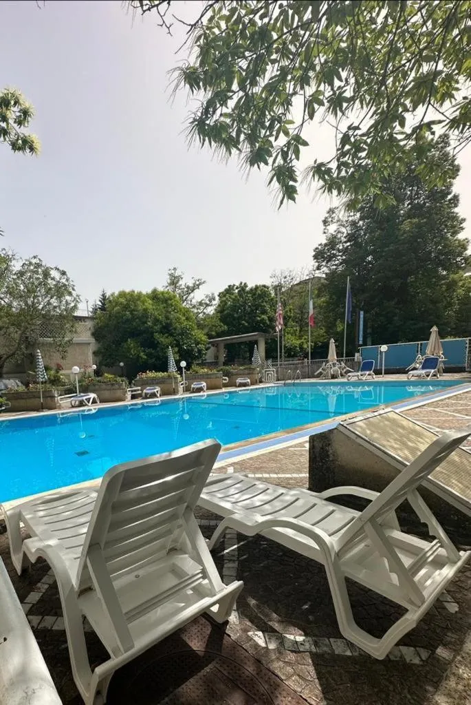 Swimming pool in Mondial Park Hotel