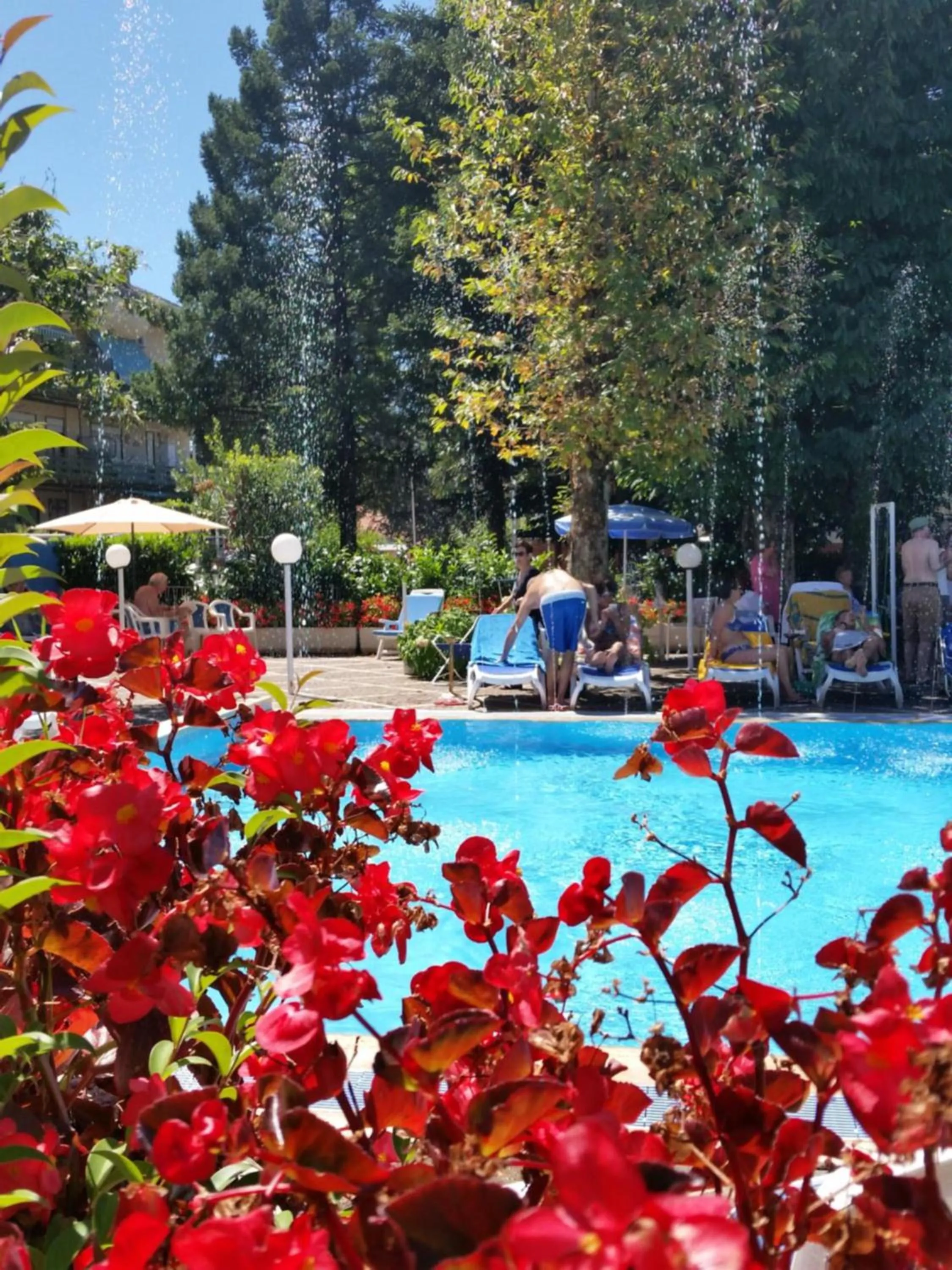 Swimming pool in Mondial Park Hotel