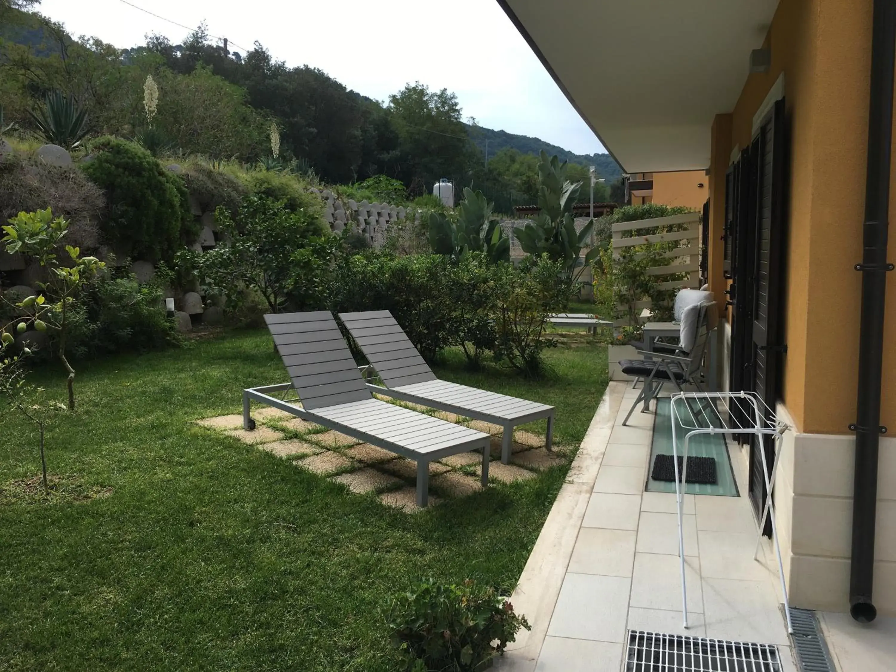Double or Twin Room with Private Garden in Residenza RoMa Double or Twin Room with Private Garden in Residenza RoMa
