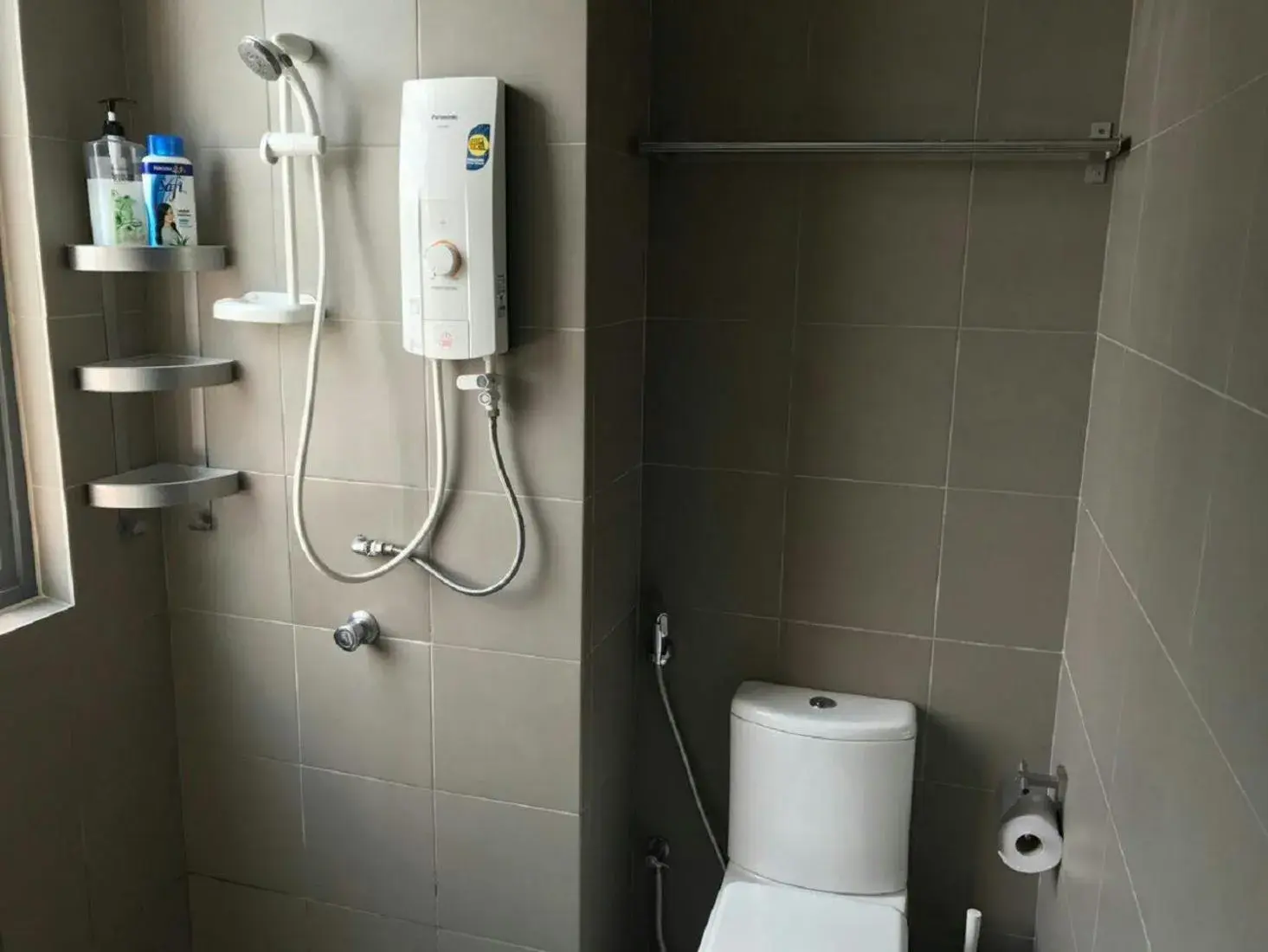 Bathroom in Summer Suites Studios Bathroom in Summer Suites Studios