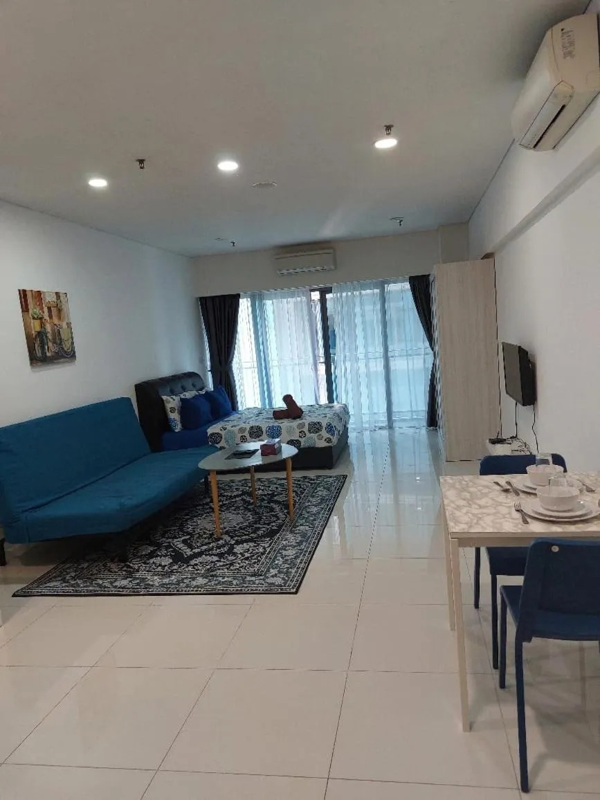 Summer Suites Studios