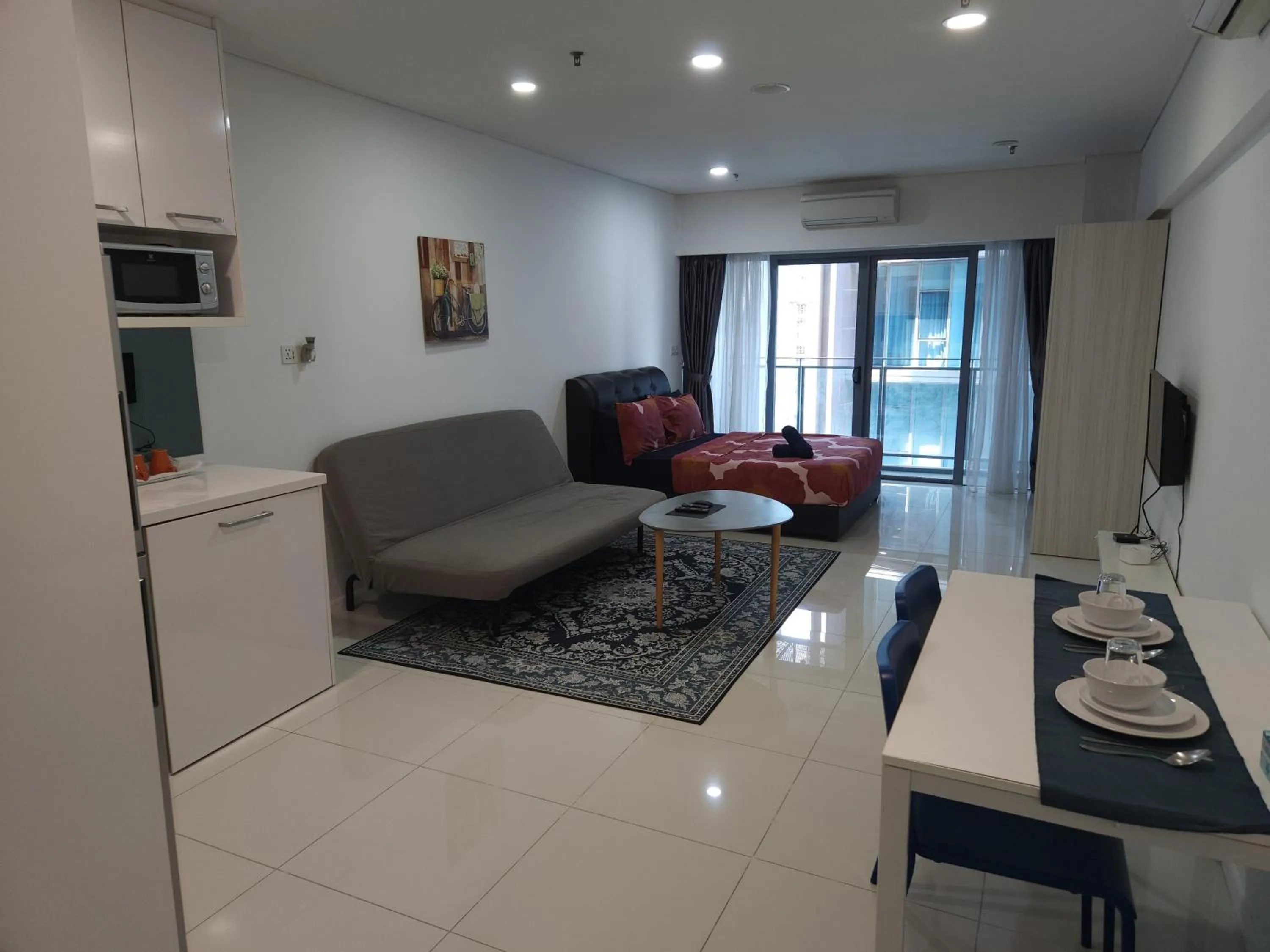 Summer Suites Studios