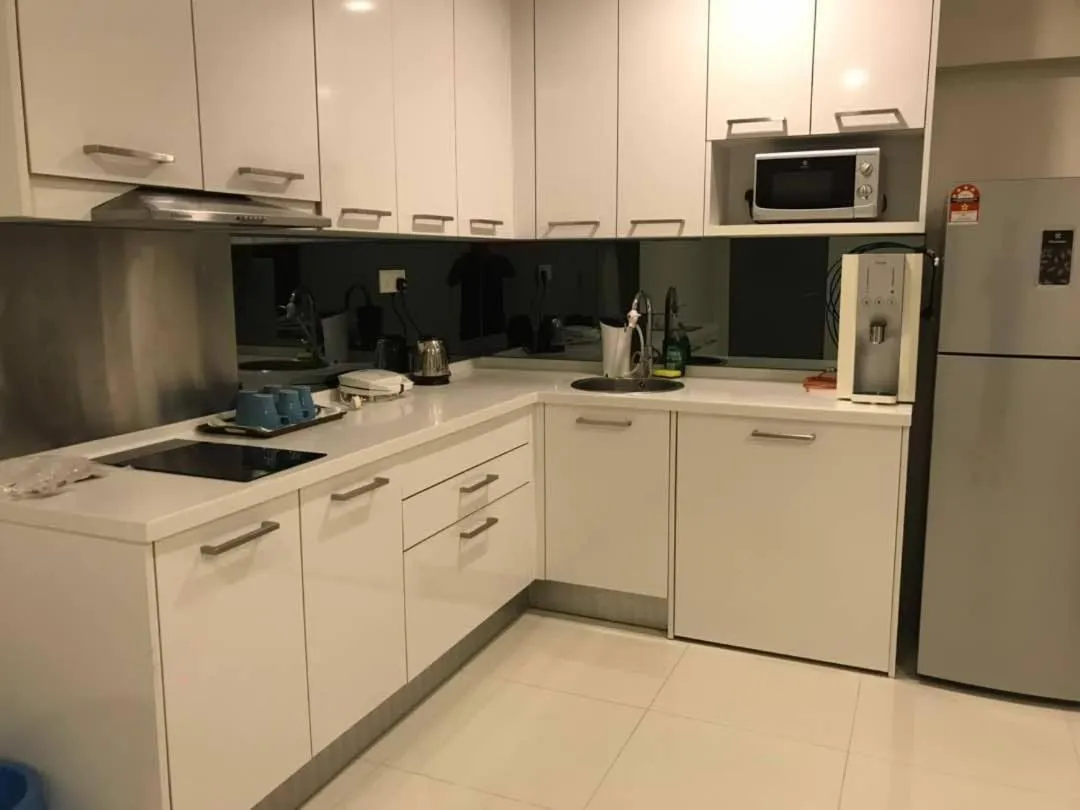 Summer Suites Studios