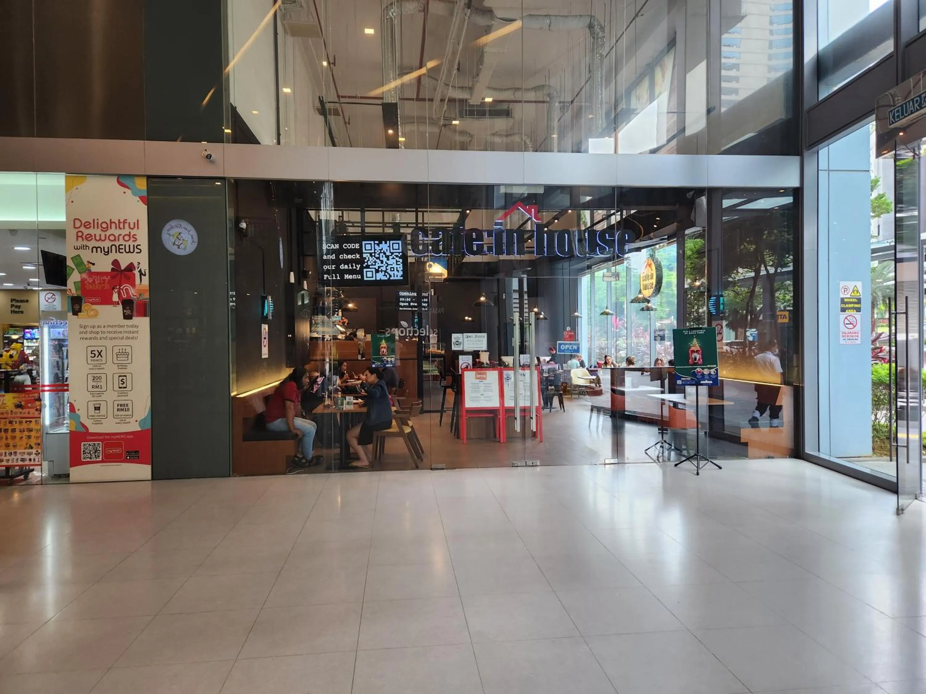 Summer Suites Studios