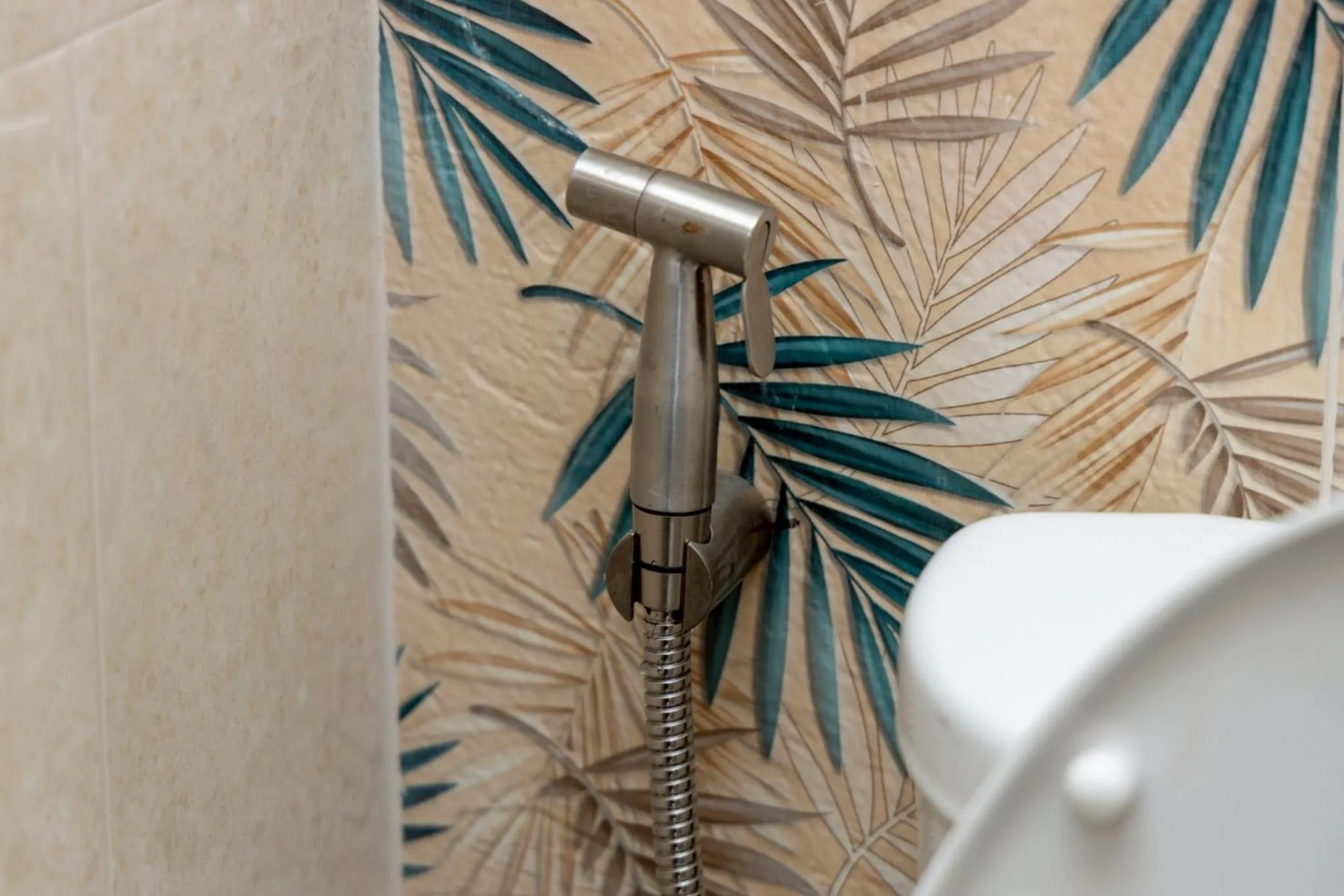 Shower in Sea Inn Pattaya