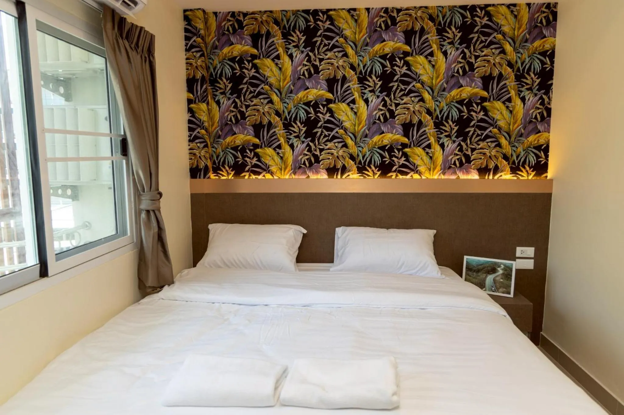 Bed in Sea Inn Pattaya