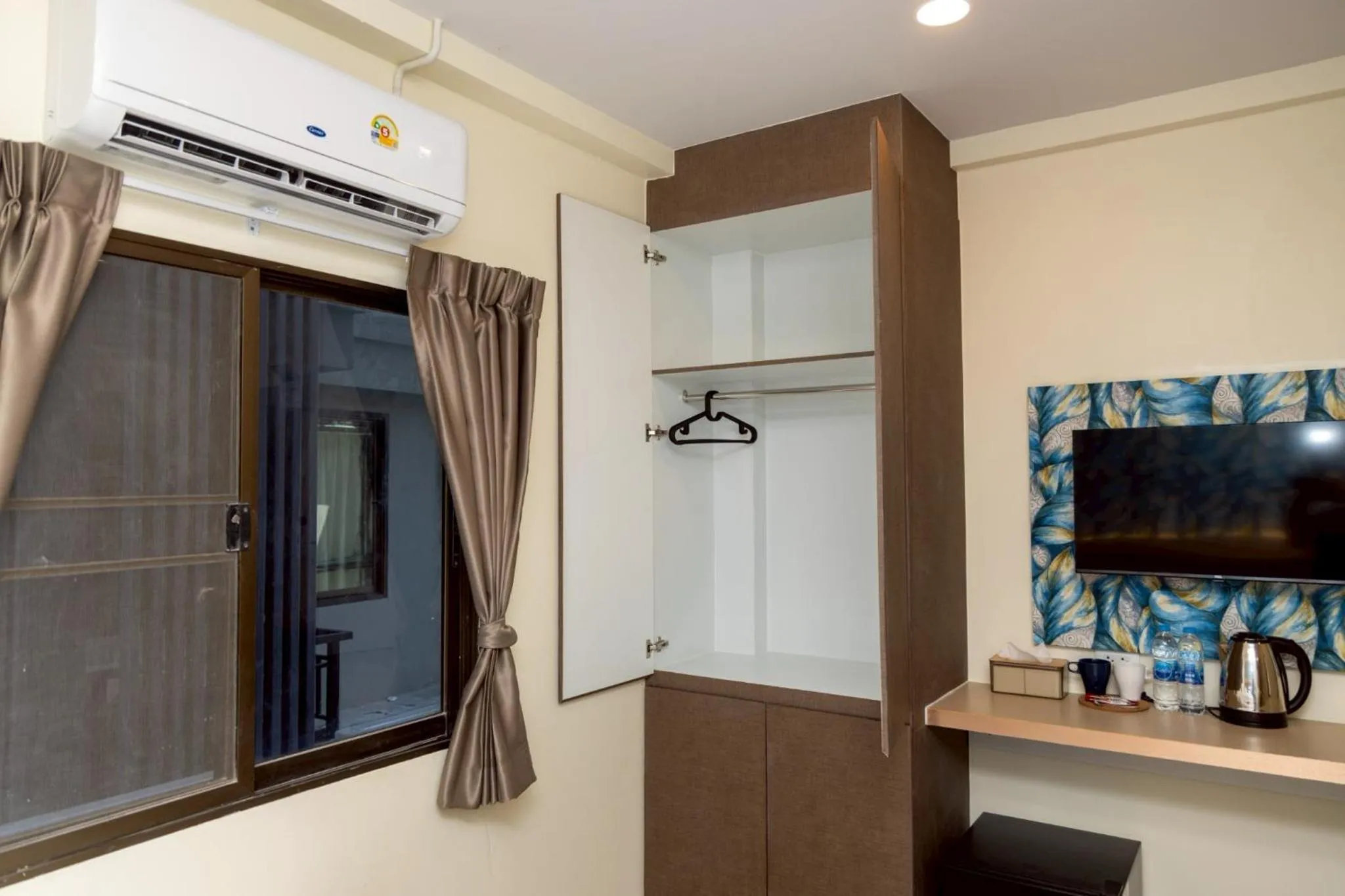 TV and multimedia in Sea Inn Pattaya