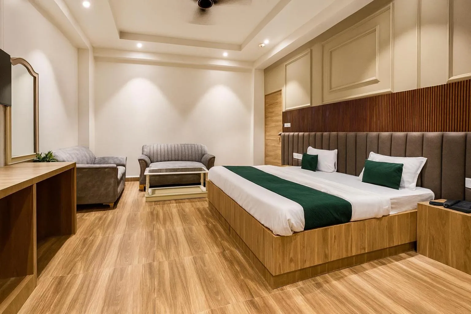 Superior King Room in Hotel Citi Continental