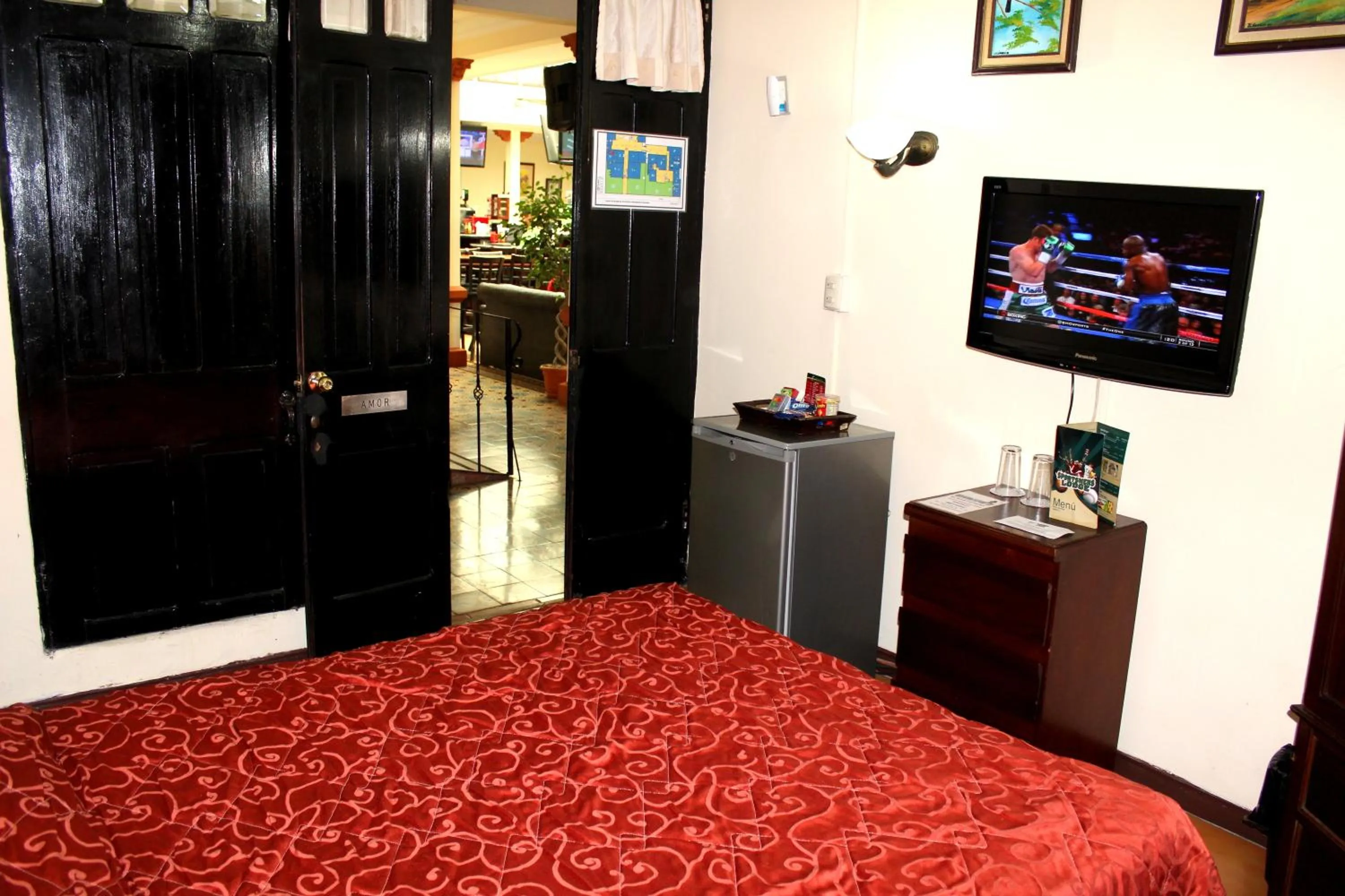 Bedroom, Bed in Sportsmens Lodge - Gentlemen's Club