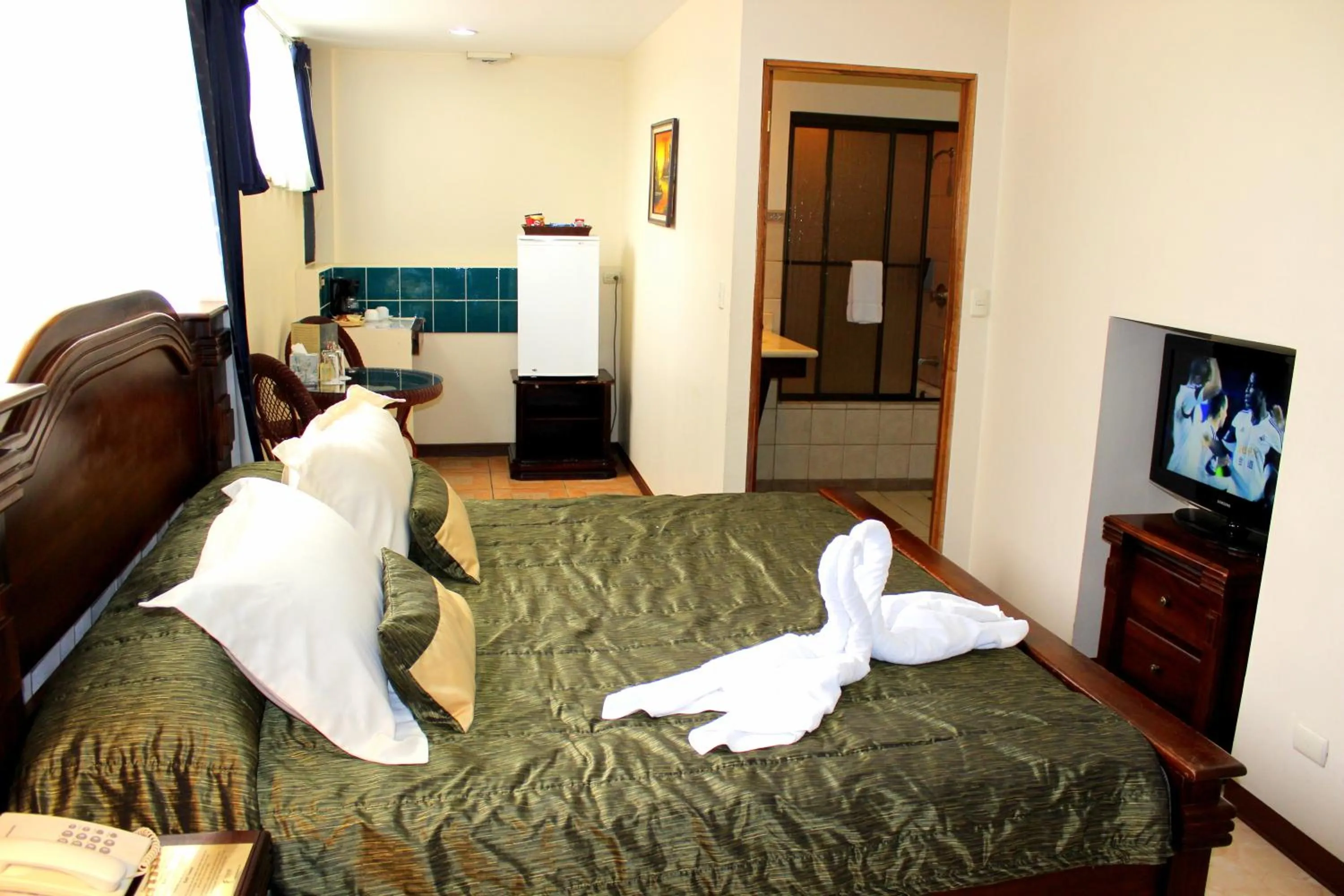 Bedroom, Bed in Sportsmens Lodge - Gentlemen's Club