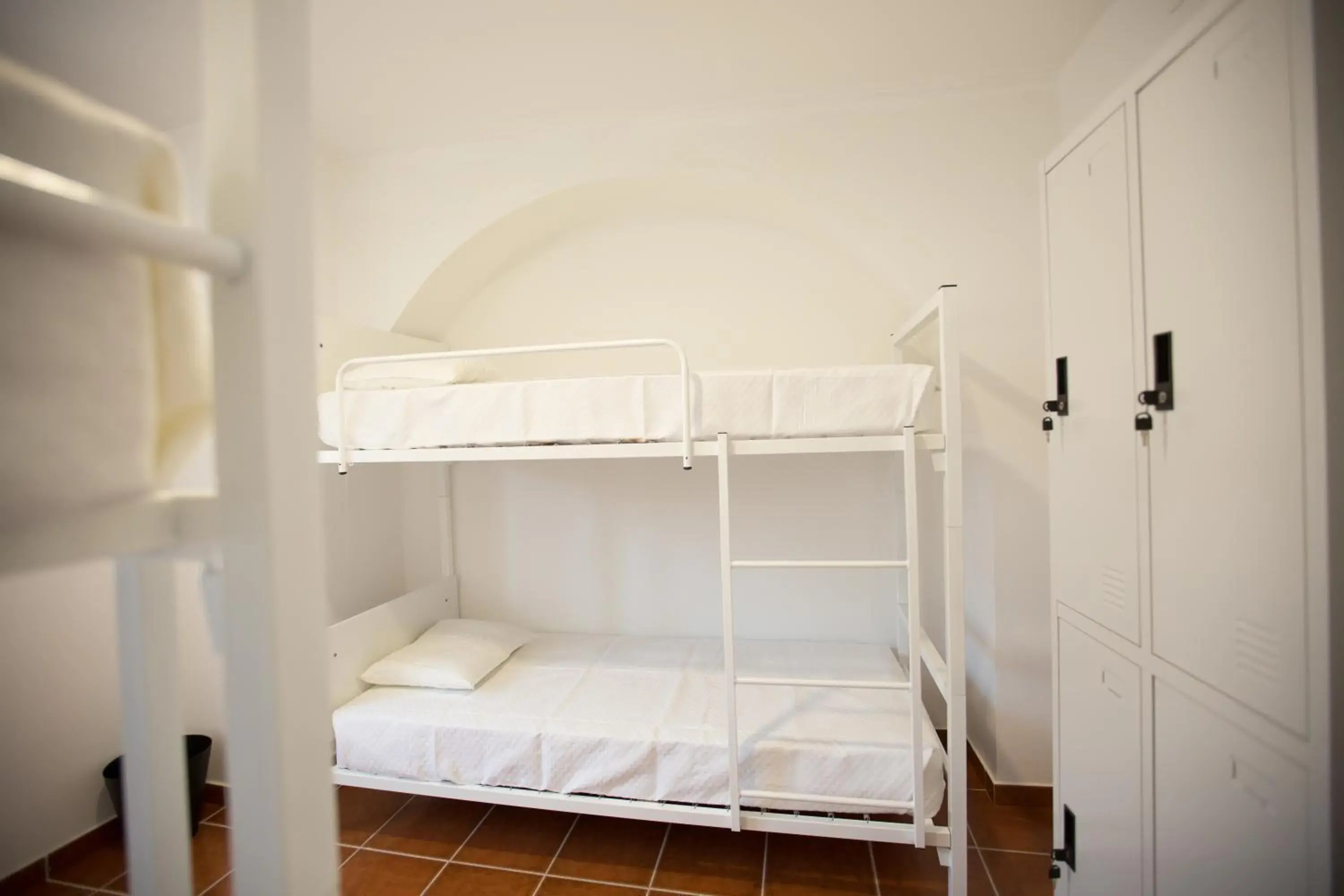Quadruple Room with Private Bathroom in HI Évora – Pousada de Juventude Quadruple Room with Private Bathroom in HI Évora – Pousada de Juventude