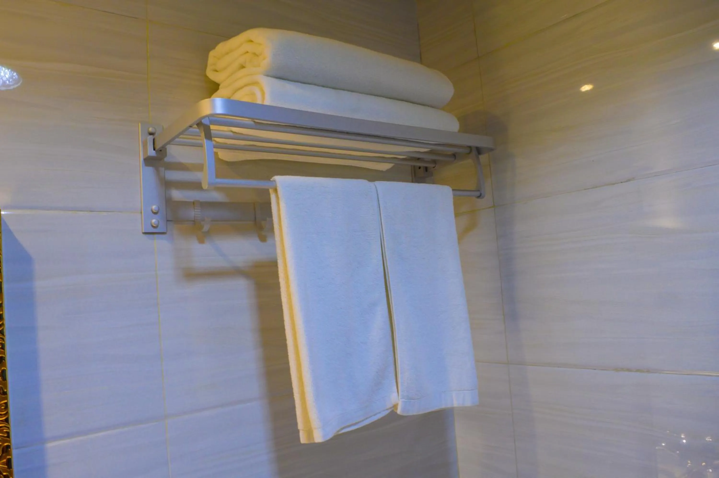 Bathroom in Wuduria Hotel