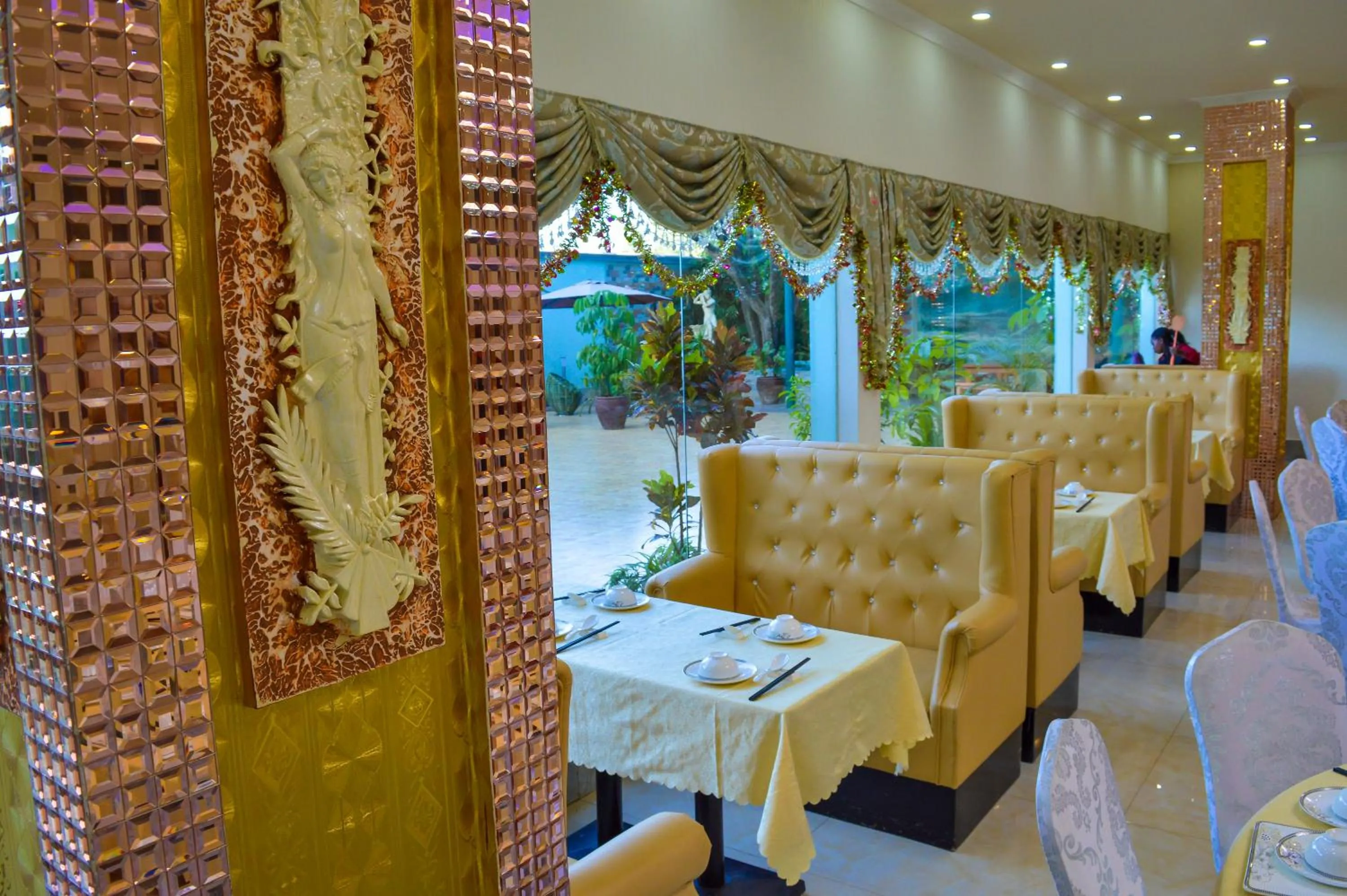 Restaurant/places to eat in Wuduria Hotel