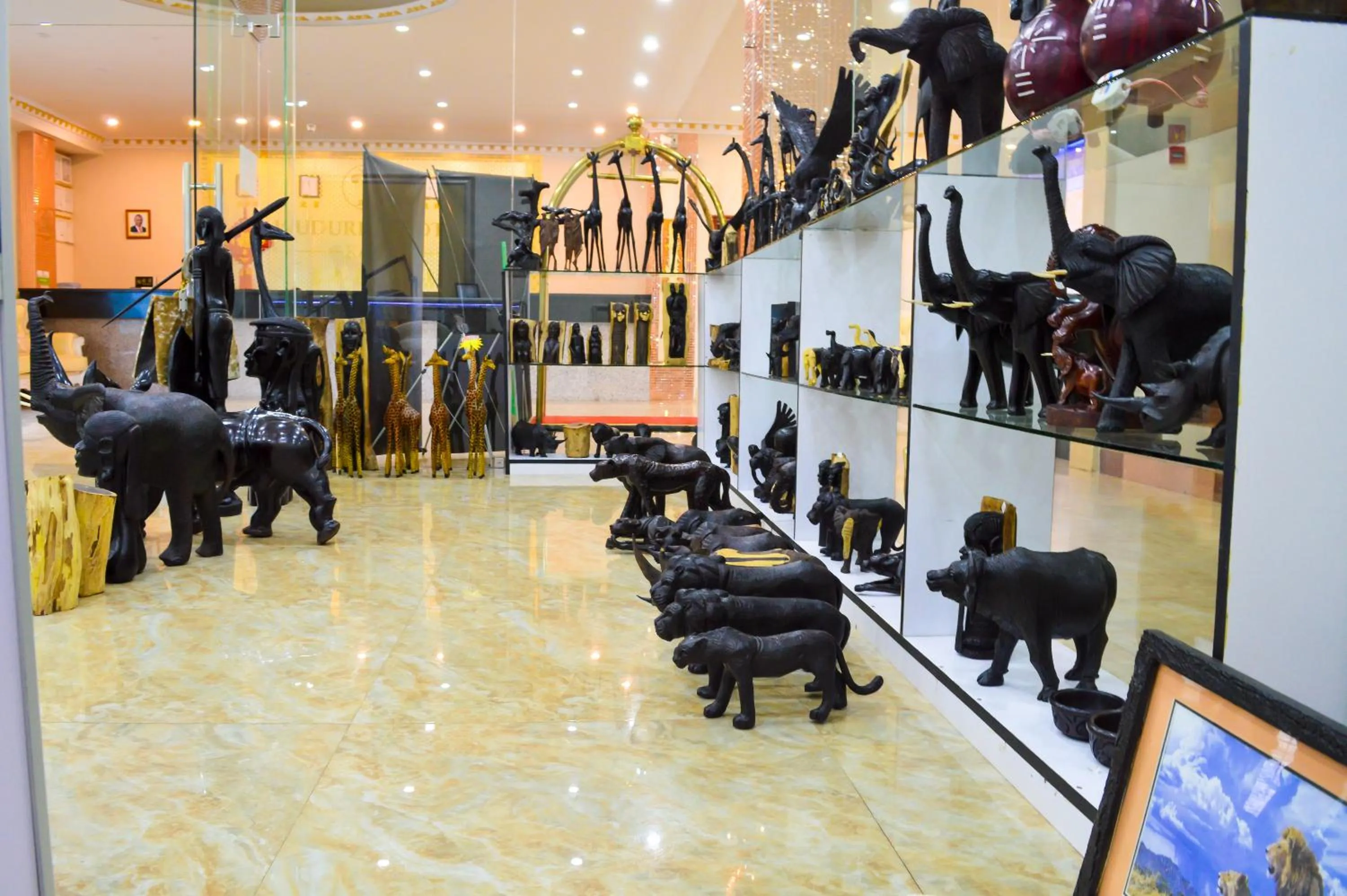 On-site shops in Wuduria Hotel