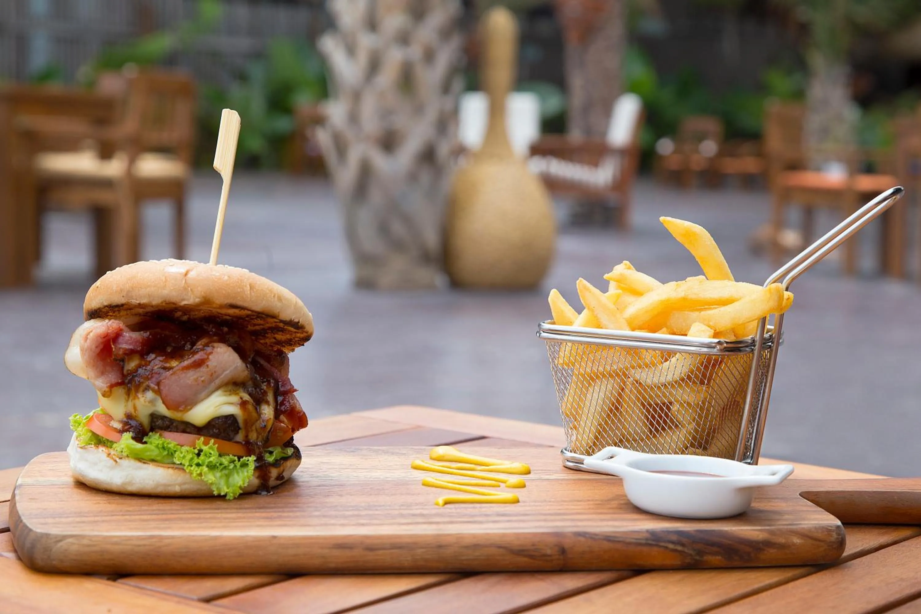 Meals in Mali Resort Sunrise Beach