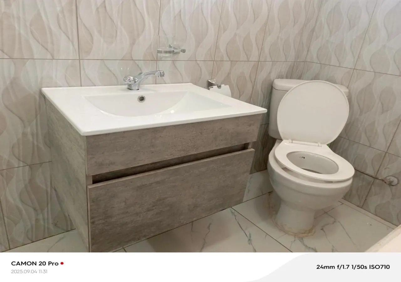 Toilet in Raneziah Guesthouse