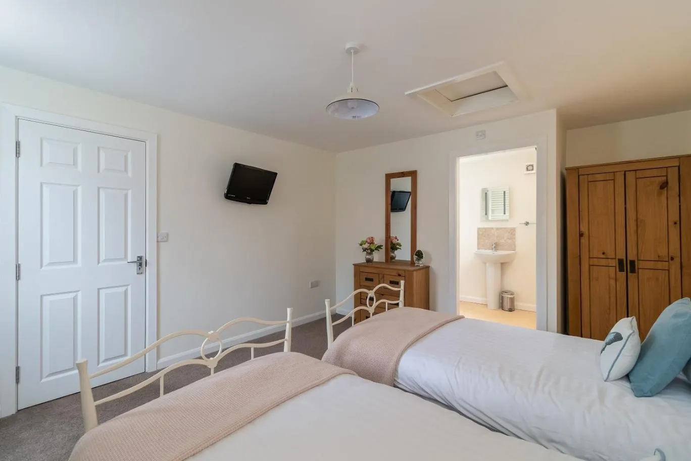 Bed in The Grainary Cottages