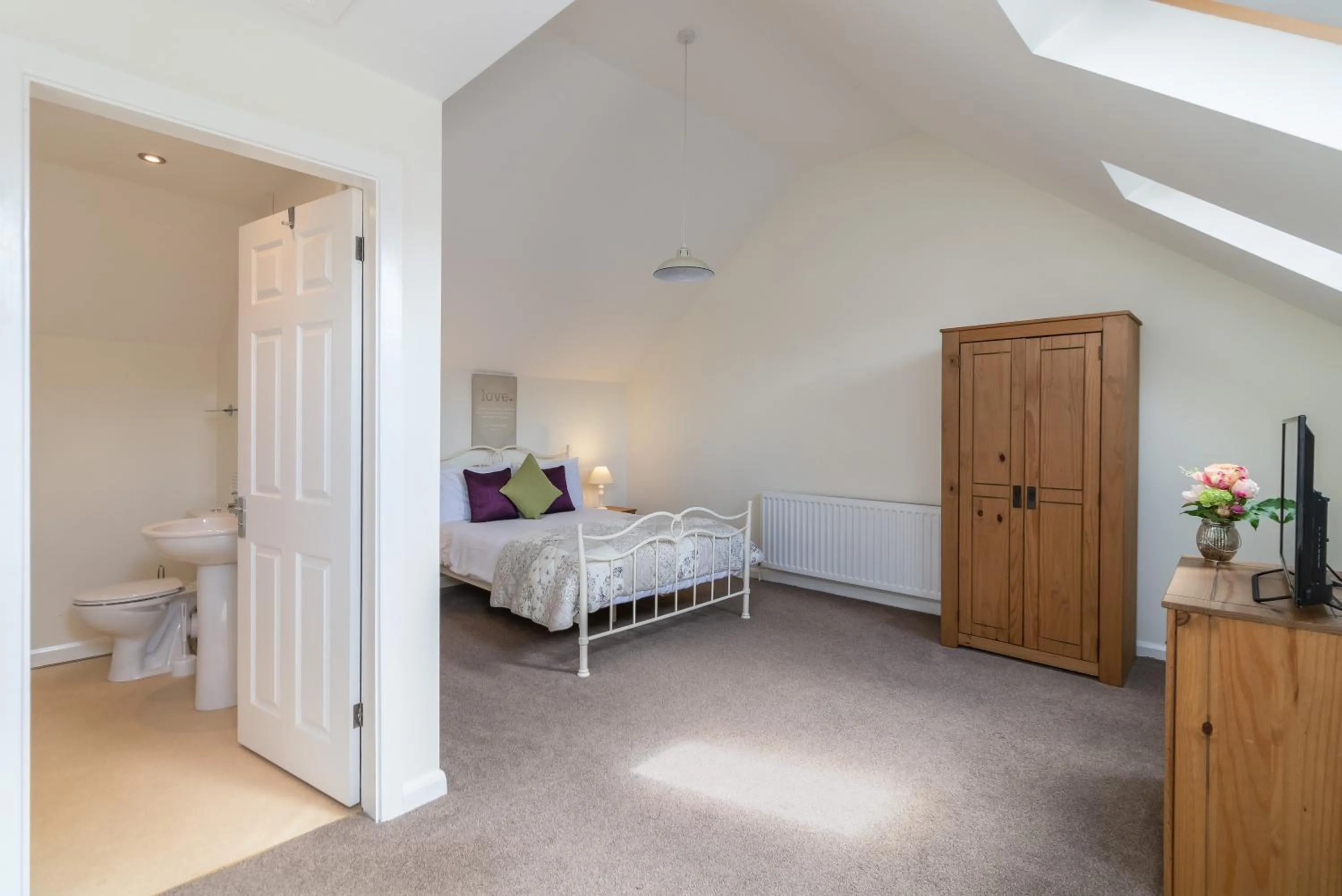 Bed in The Grainary Cottages