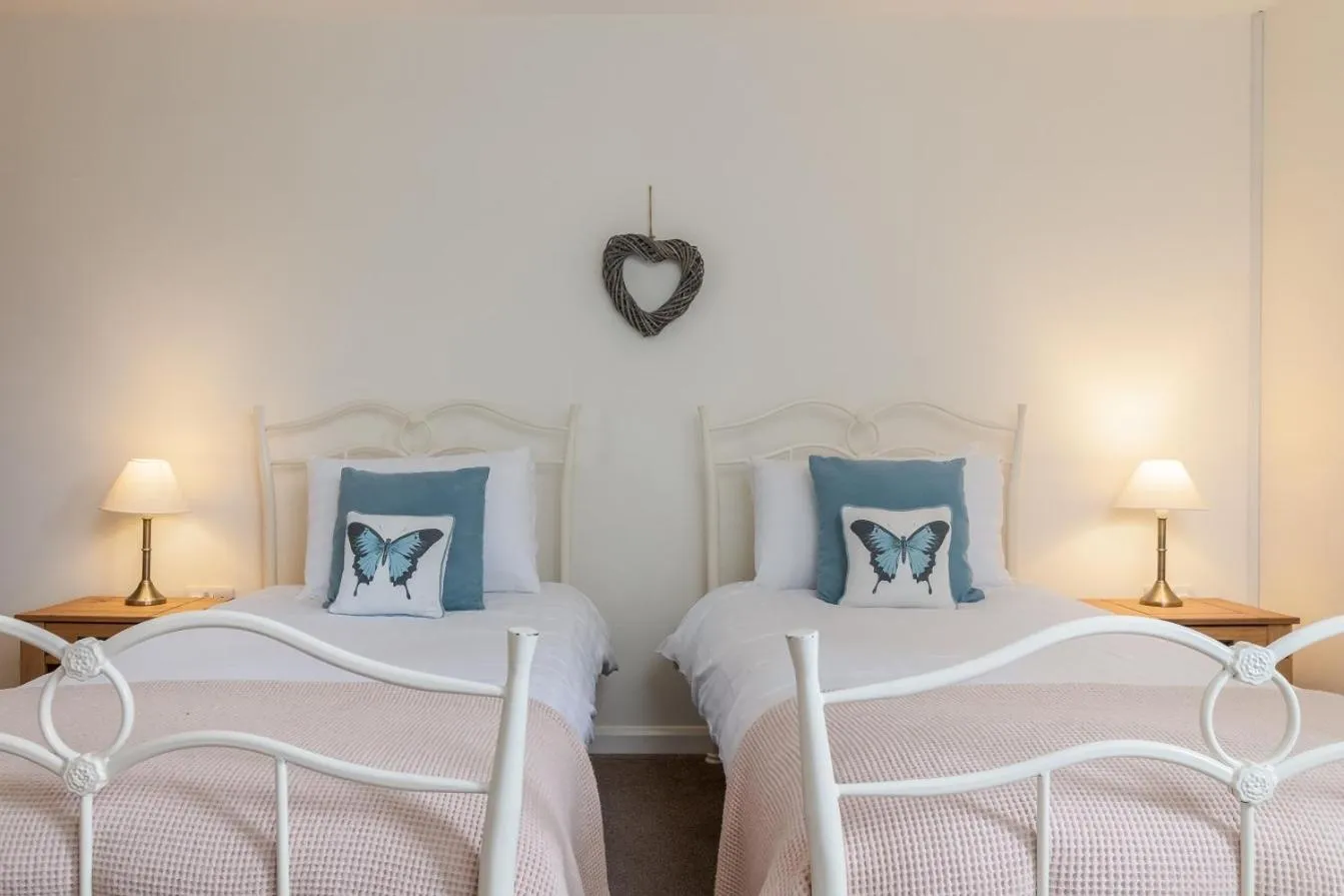 Bed in The Grainary Cottages