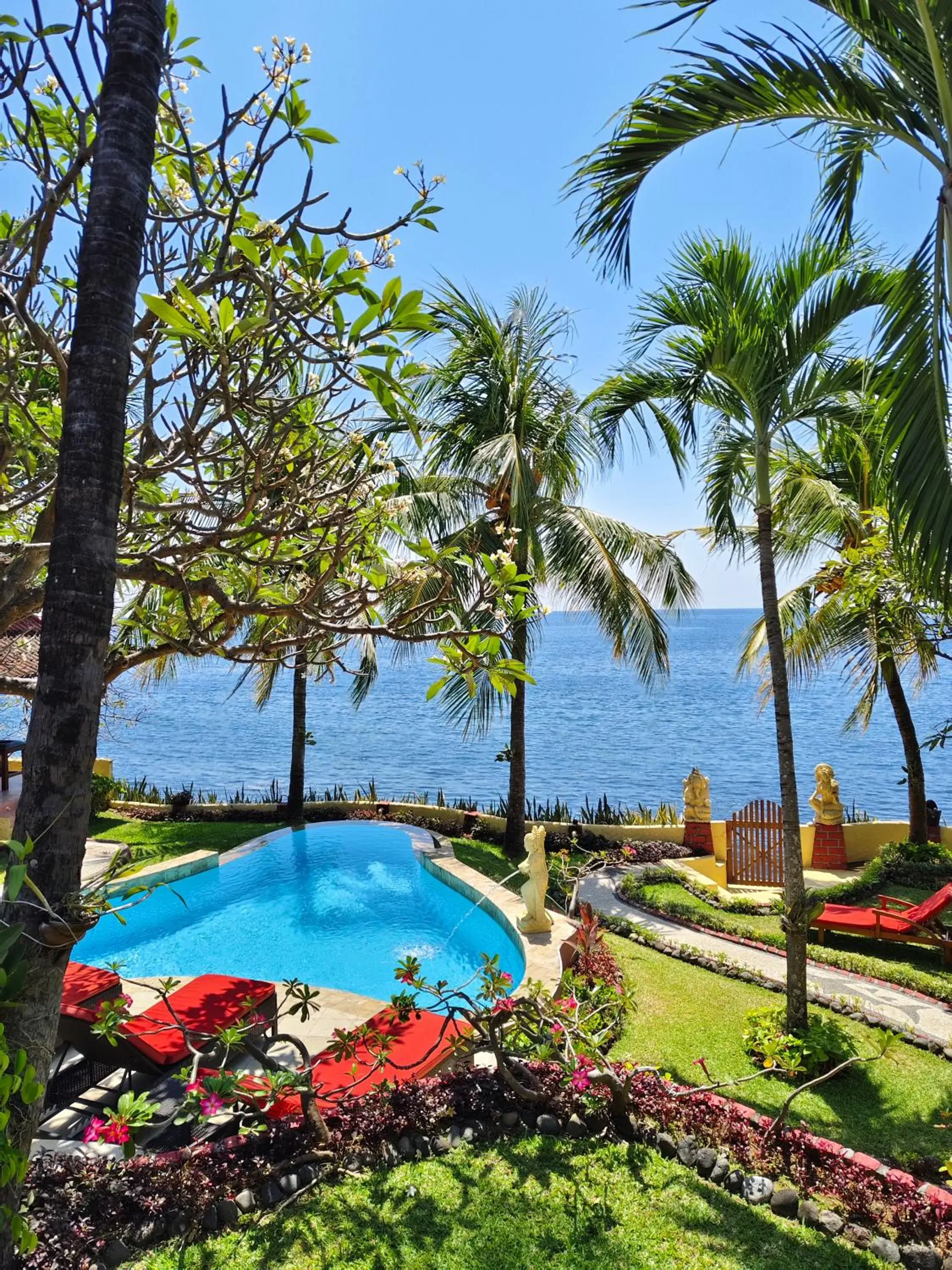 Teluk Indah Beach & Pool Villa Teluk Indah Beach & Pool Villa