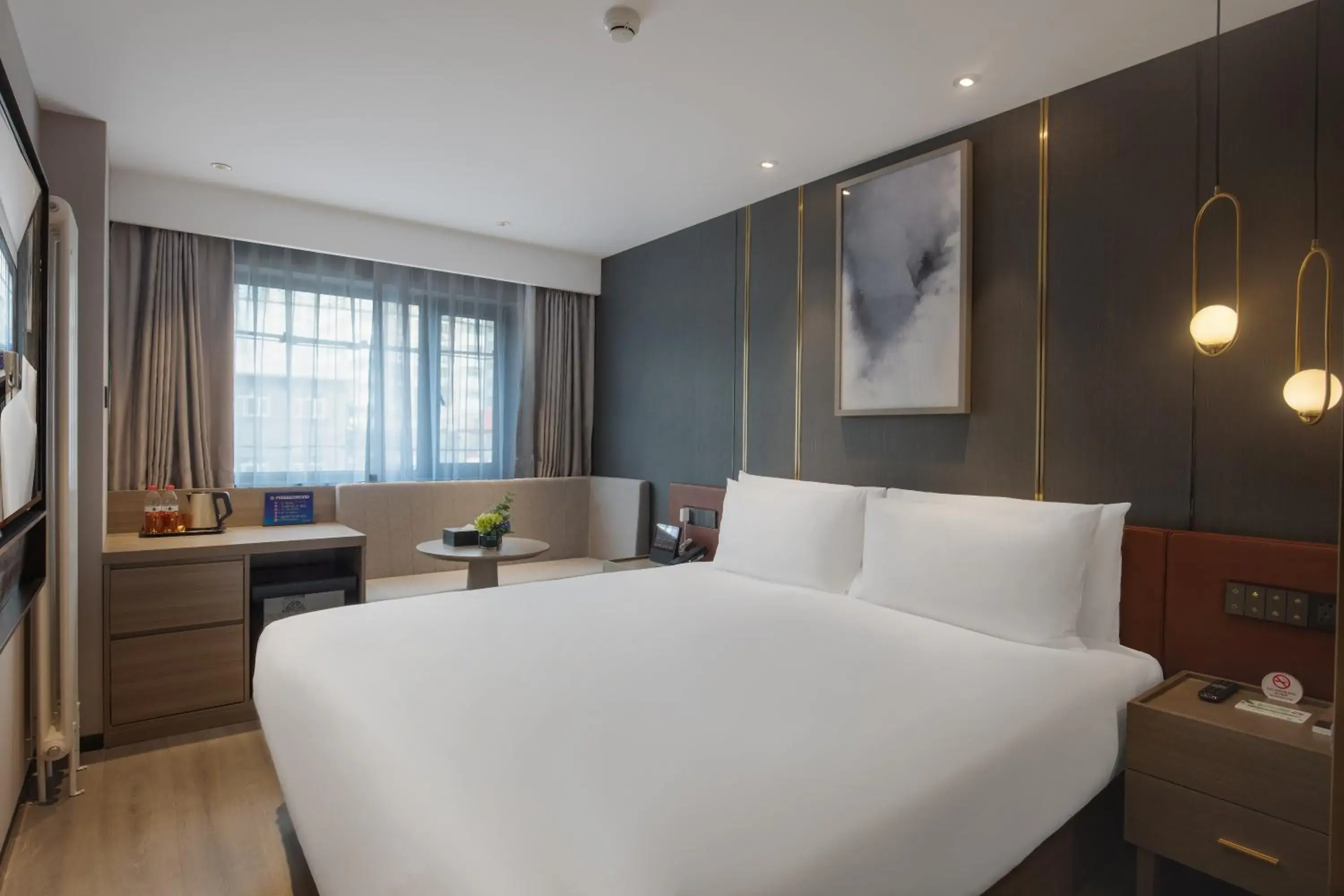 Bed in Orange Beijing Yansha Landmark Hotel Bed in Orange Beijing Yansha Landmark Hotel