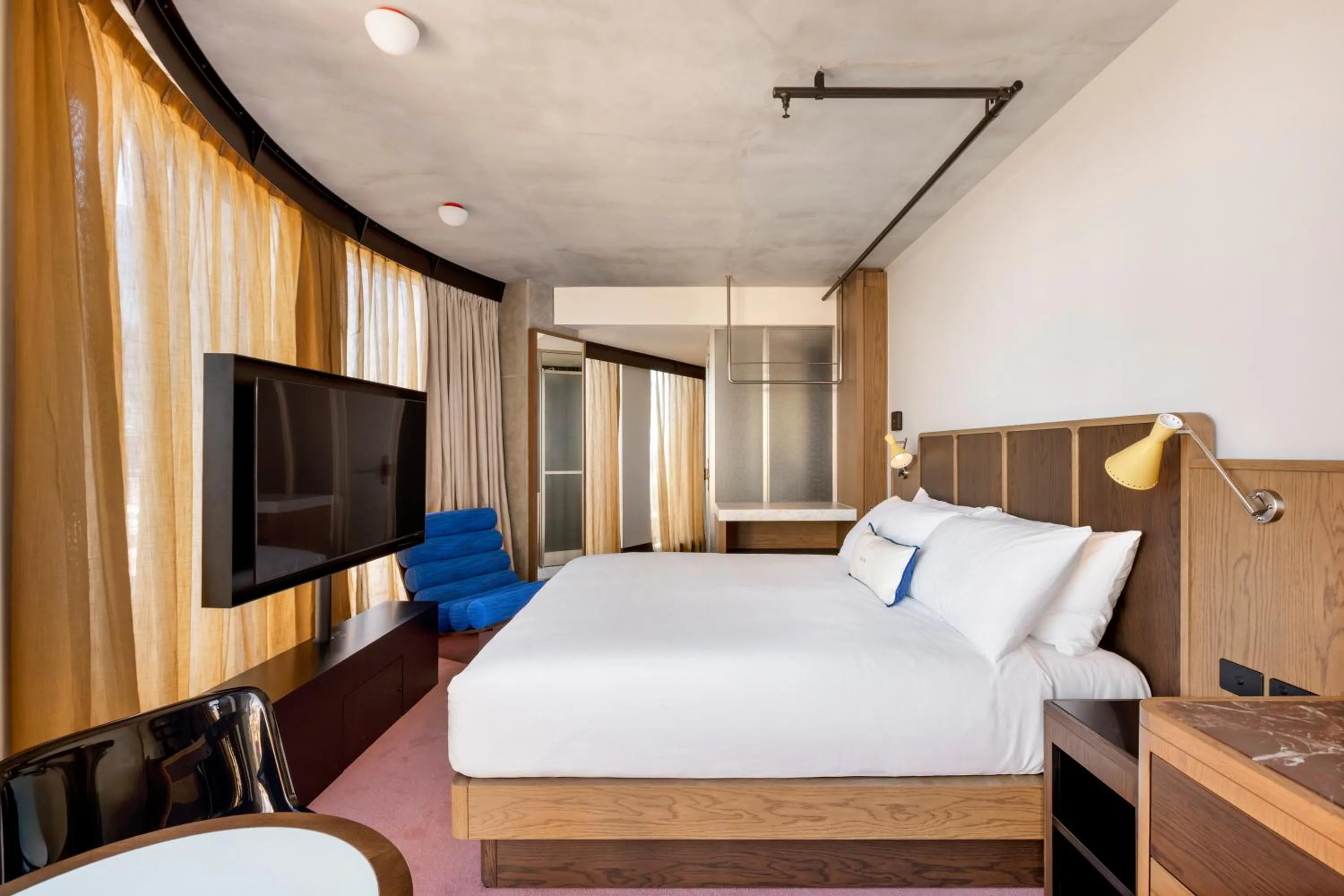 Bed in Hannah St Hotel Melbourne